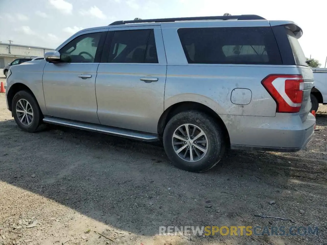 2 Photograph of a damaged car 1FMJK1HT0MEA84117 FORD EXPEDITION 2021