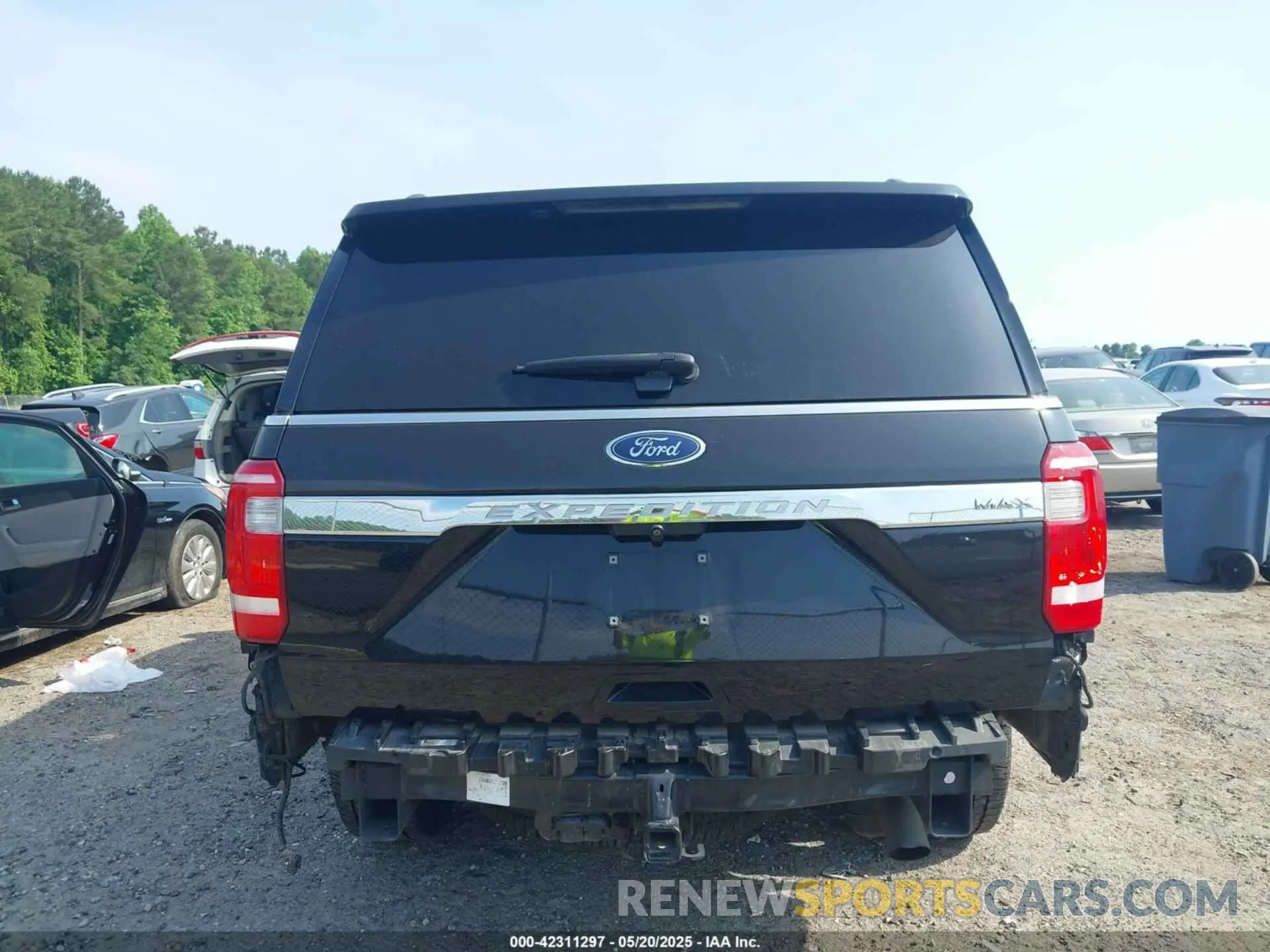 17 Photograph of a damaged car 1FMJK1HT8MEA43377 FORD EXPEDITION 2021