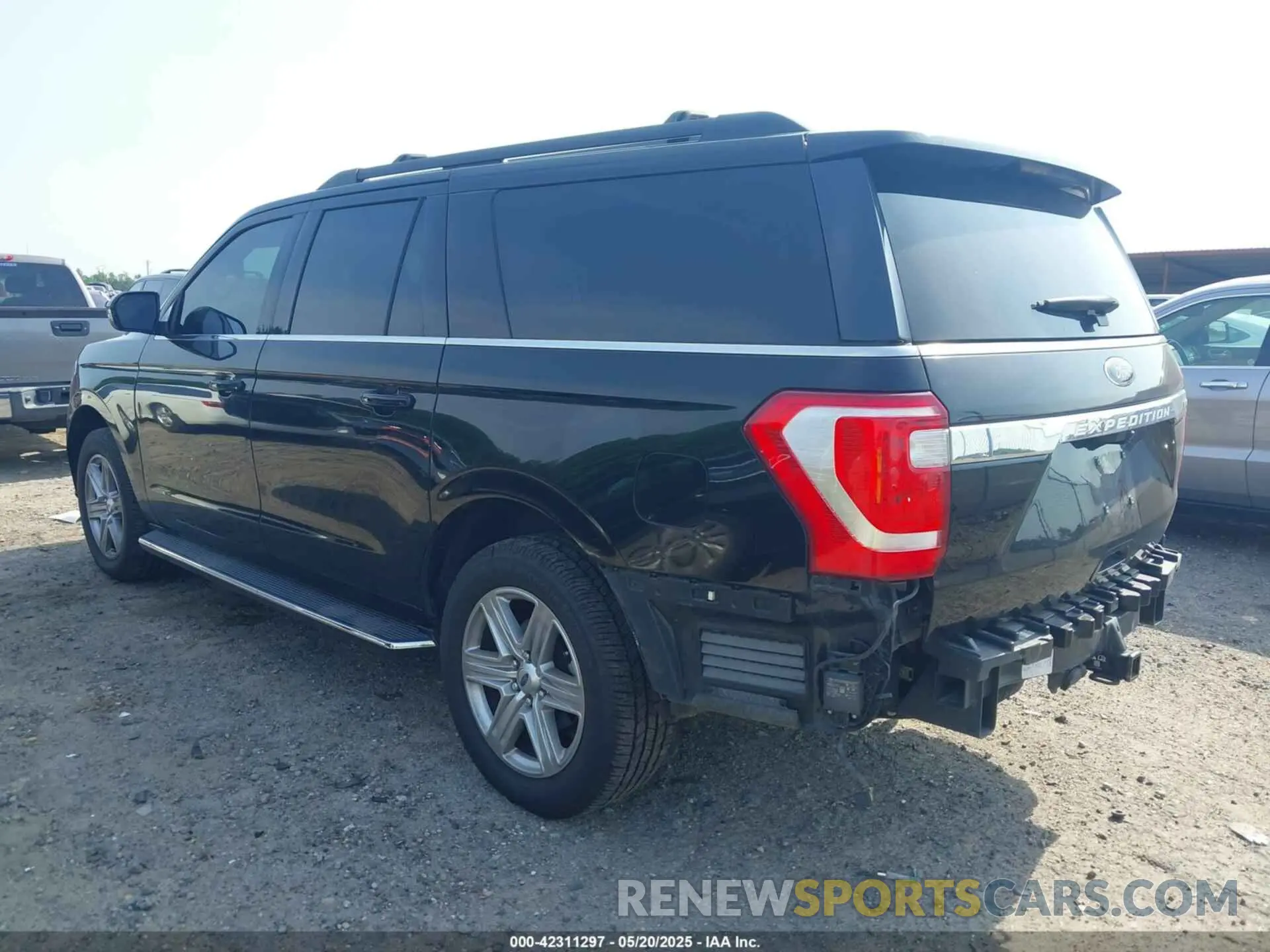 3 Photograph of a damaged car 1FMJK1HT8MEA43377 FORD EXPEDITION 2021