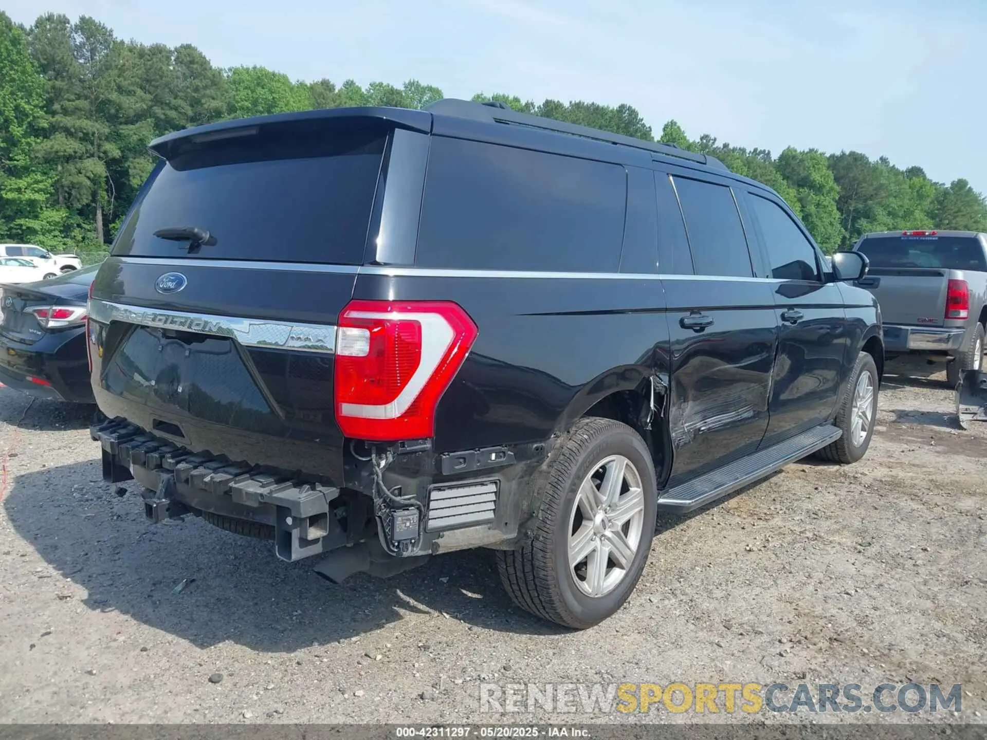 4 Photograph of a damaged car 1FMJK1HT8MEA43377 FORD EXPEDITION 2021