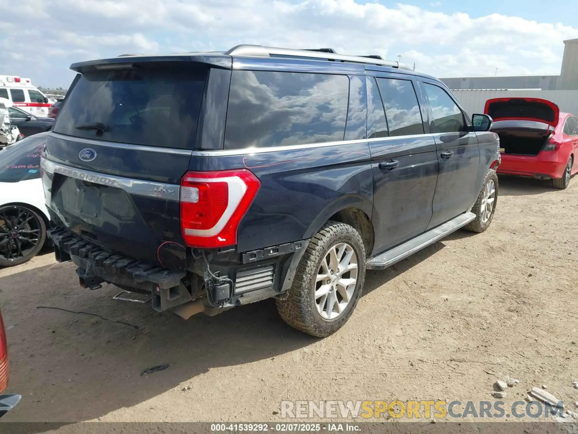 4 Photograph of a damaged car 1FMJK1HT8MEA50524 FORD EXPEDITION 2021