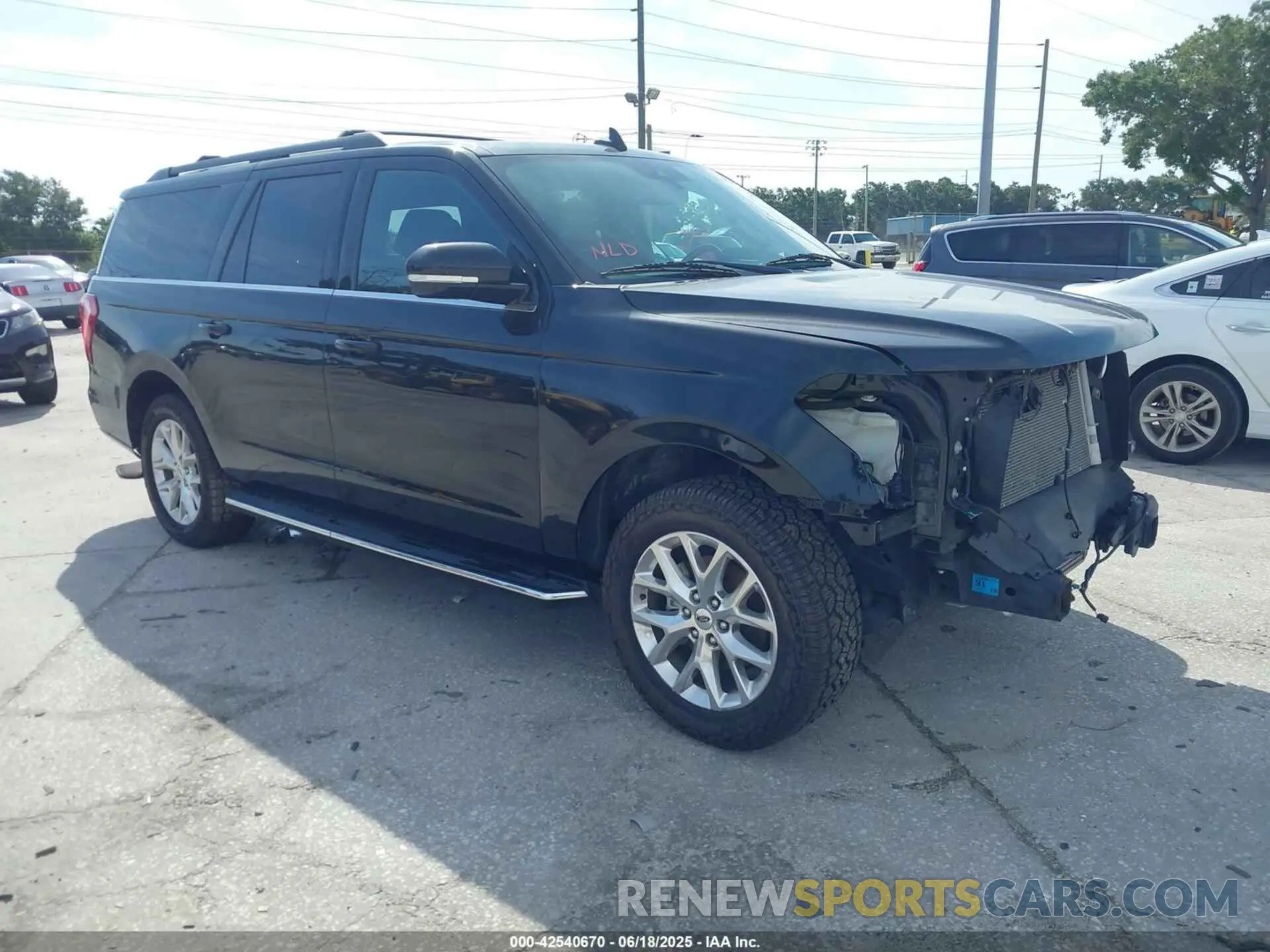 1 Photograph of a damaged car 1FMJK1HTXMEA82858 FORD EXPEDITION 2021