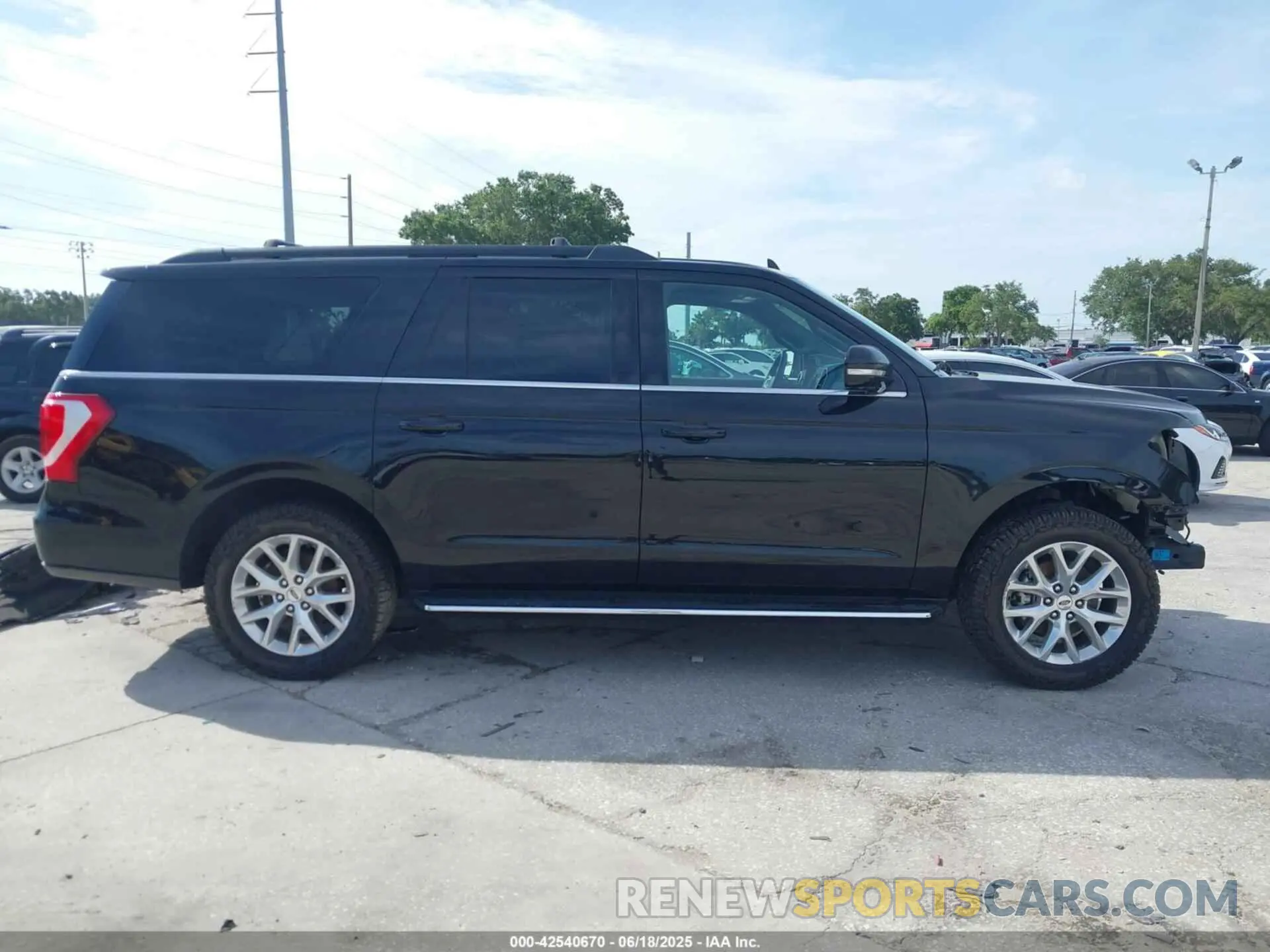 13 Photograph of a damaged car 1FMJK1HTXMEA82858 FORD EXPEDITION 2021
