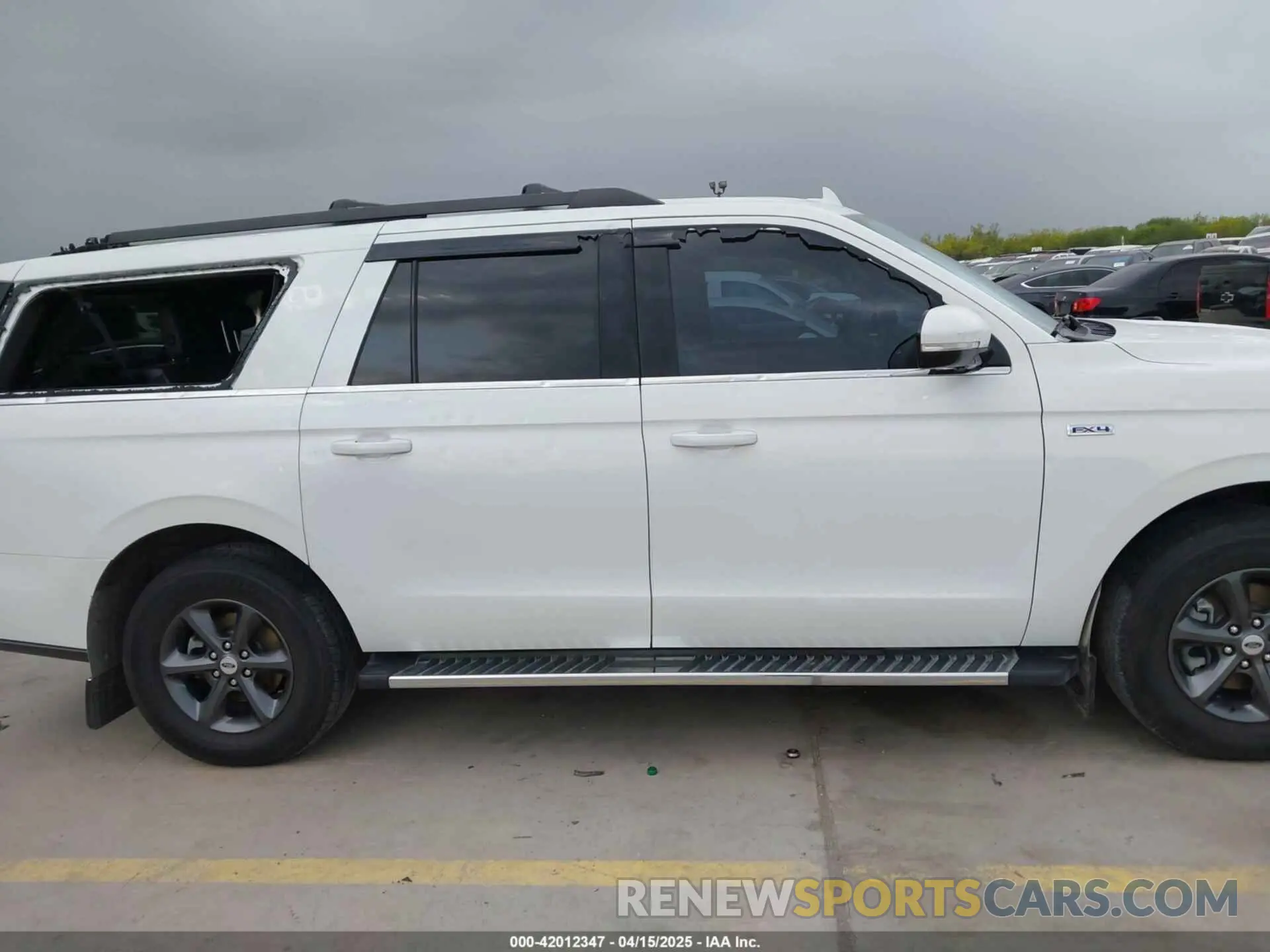 13 Photograph of a damaged car 1FMJK1JT6MEA53786 FORD EXPEDITION 2021