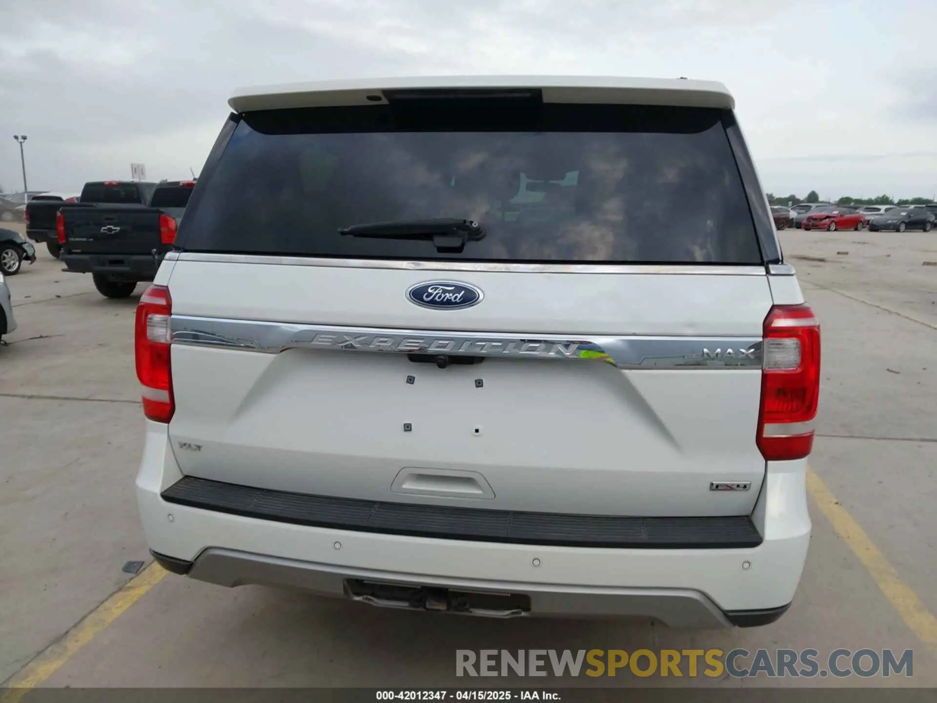 16 Photograph of a damaged car 1FMJK1JT6MEA53786 FORD EXPEDITION 2021