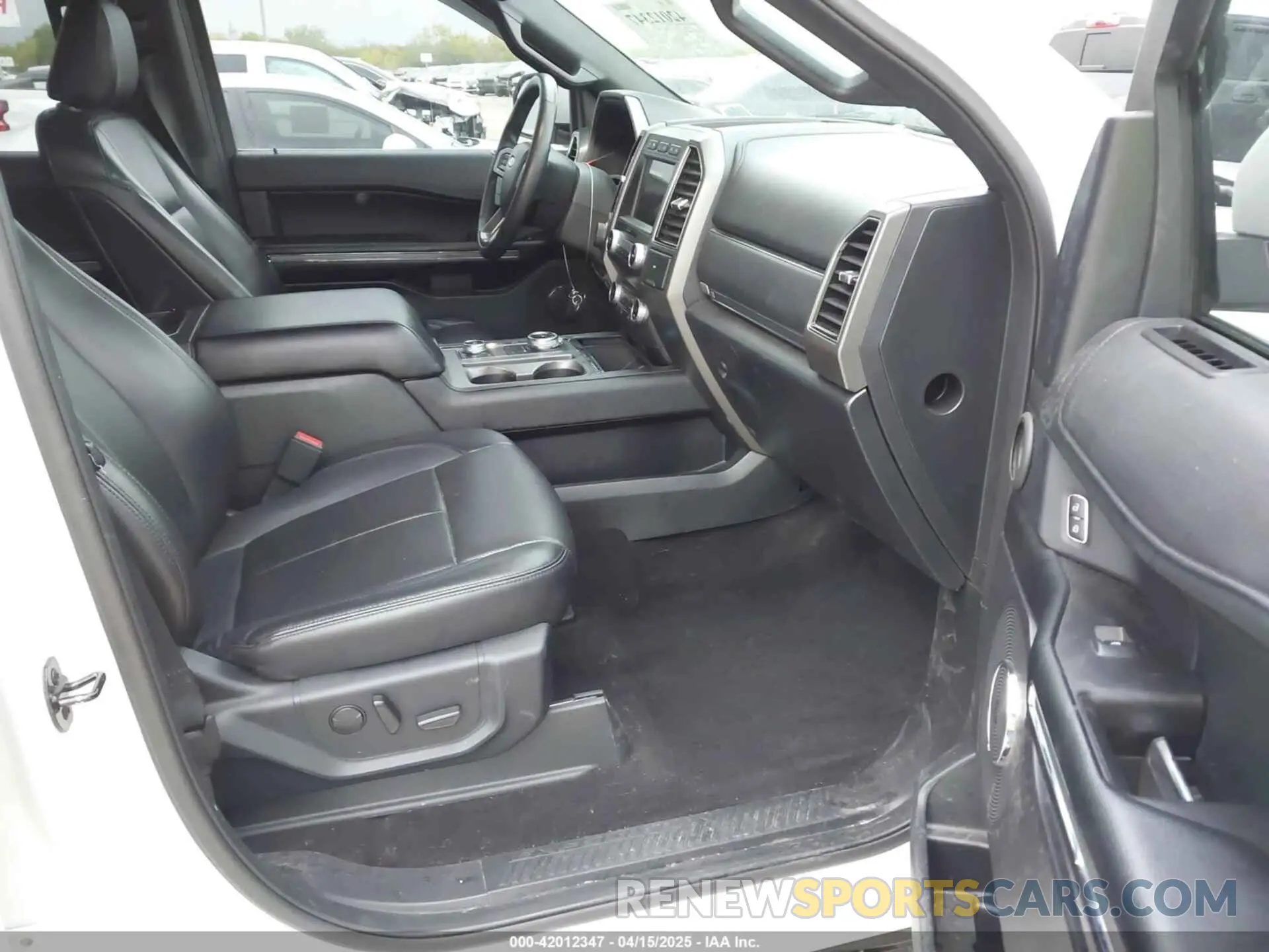 5 Photograph of a damaged car 1FMJK1JT6MEA53786 FORD EXPEDITION 2021