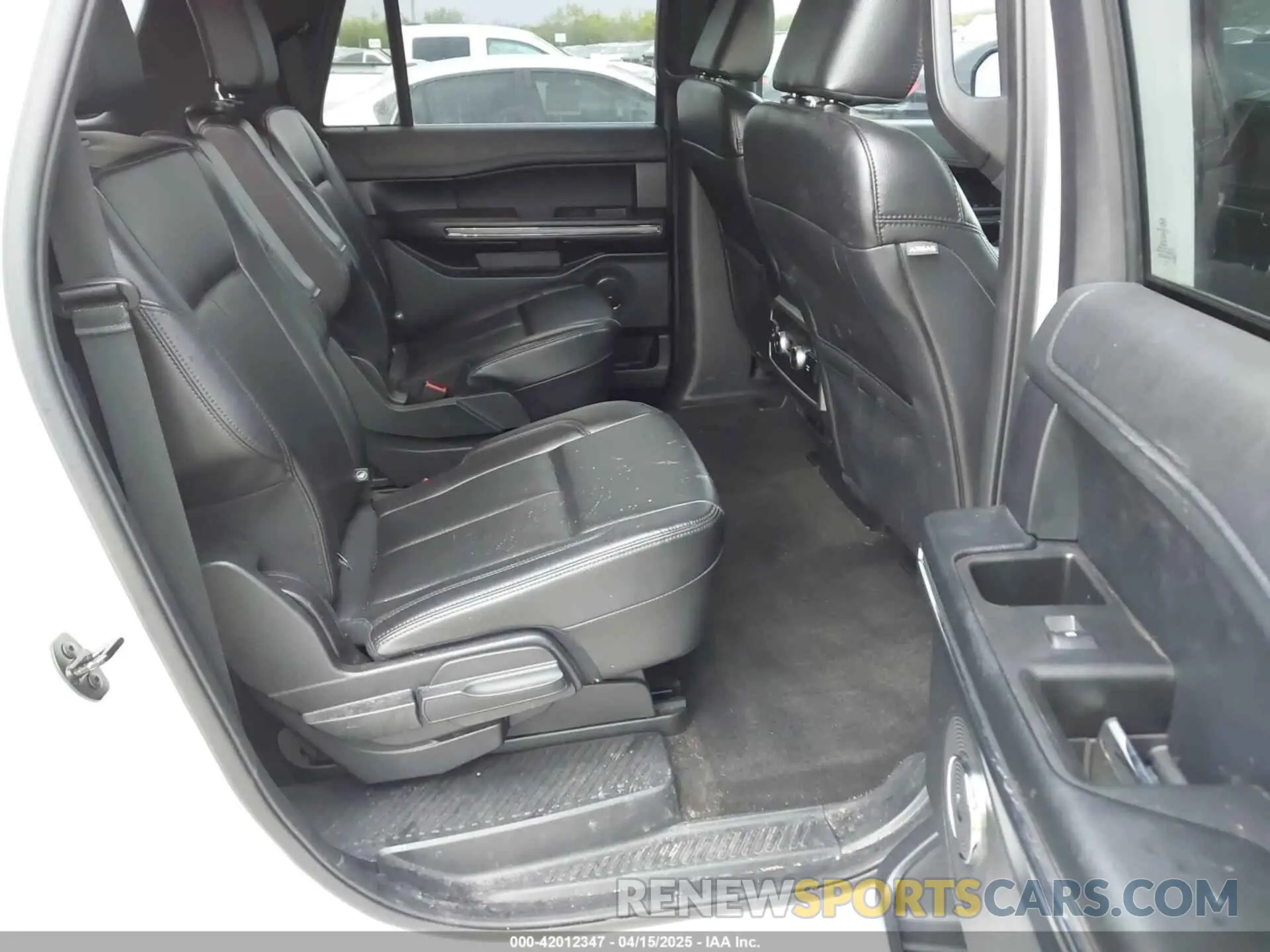 8 Photograph of a damaged car 1FMJK1JT6MEA53786 FORD EXPEDITION 2021