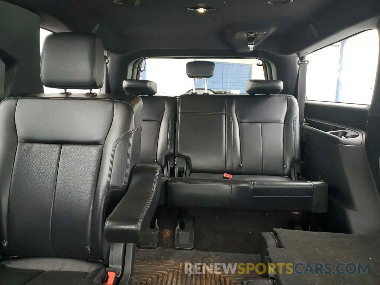 10 Photograph of a damaged car 1FMJK1JT8MEA49626 FORD EXPEDITION 2021