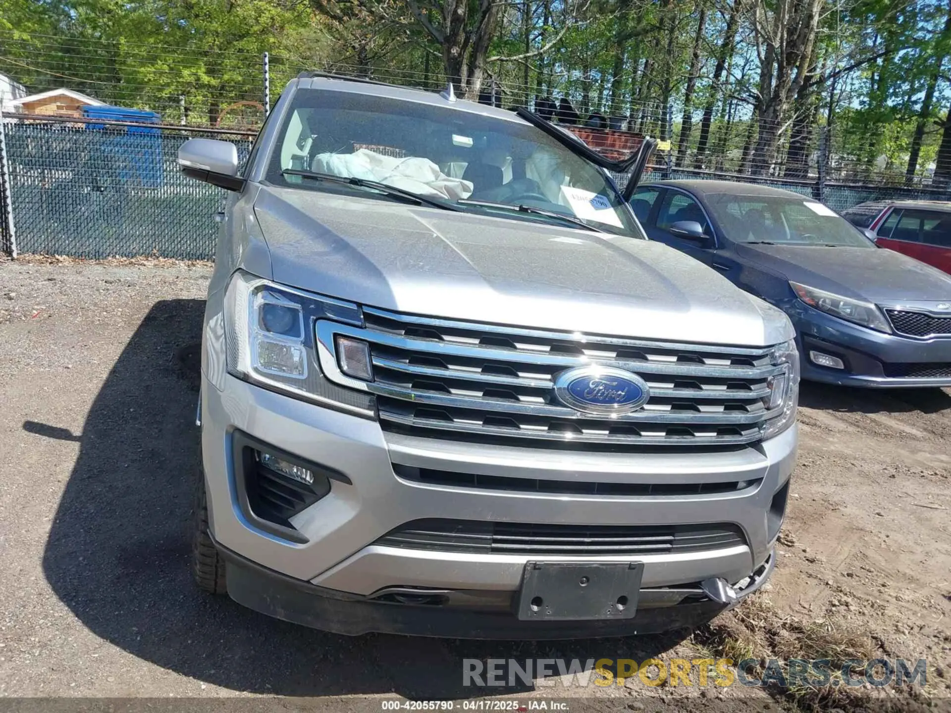 12 Photograph of a damaged car 1FMJK1JTXMEA55007 FORD EXPEDITION 2021