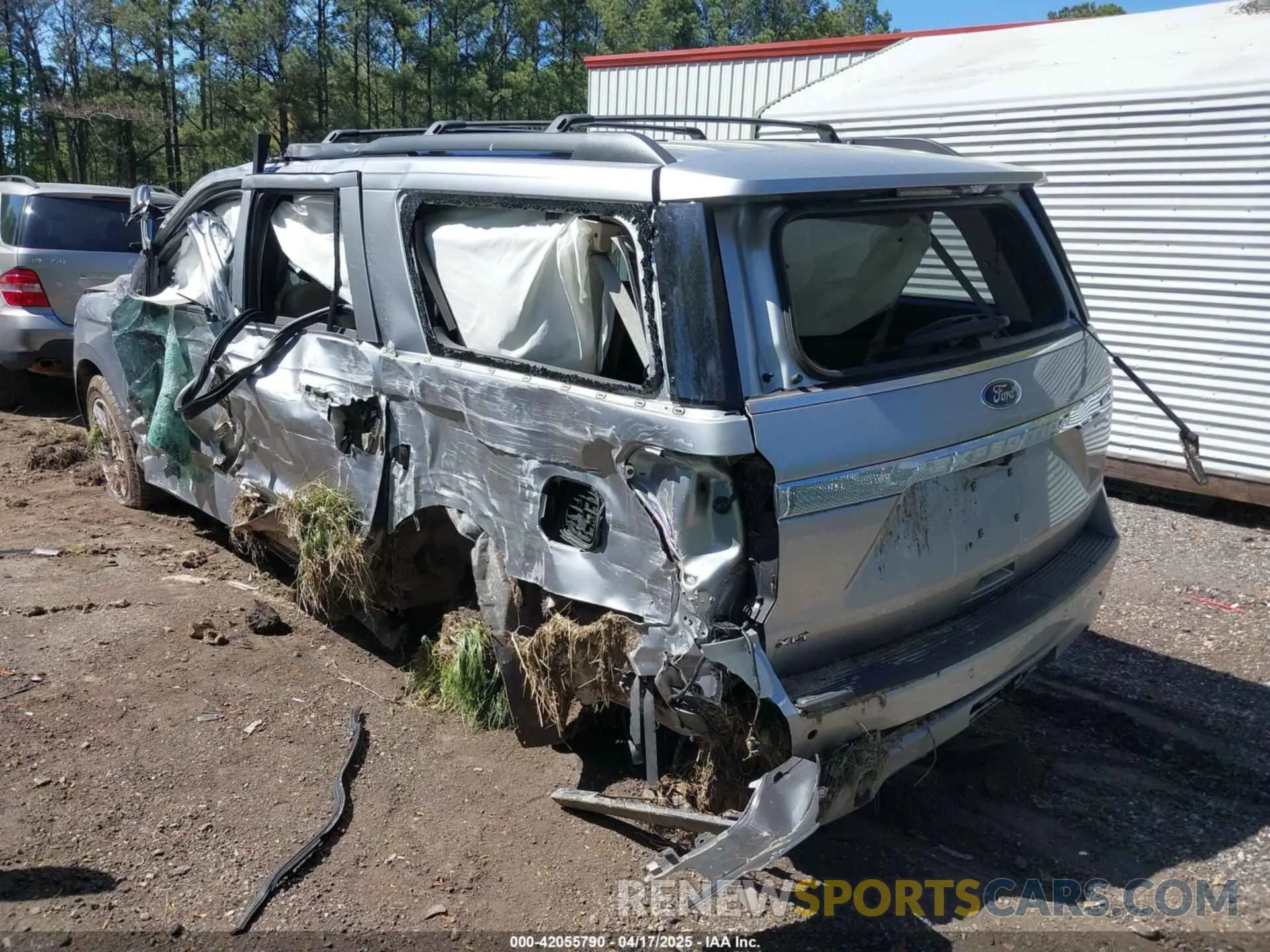3 Photograph of a damaged car 1FMJK1JTXMEA55007 FORD EXPEDITION 2021