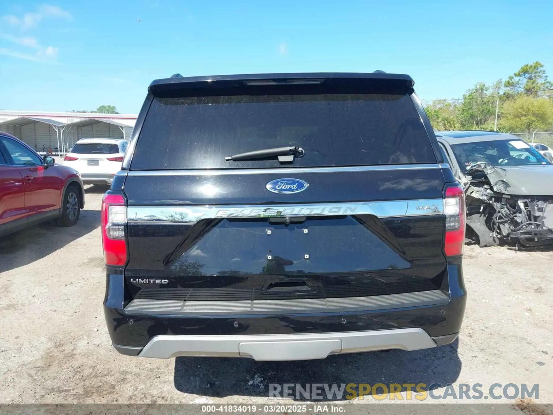 16 Photograph of a damaged car 1FMJK1KT8MEA07617 FORD EXPEDITION 2021