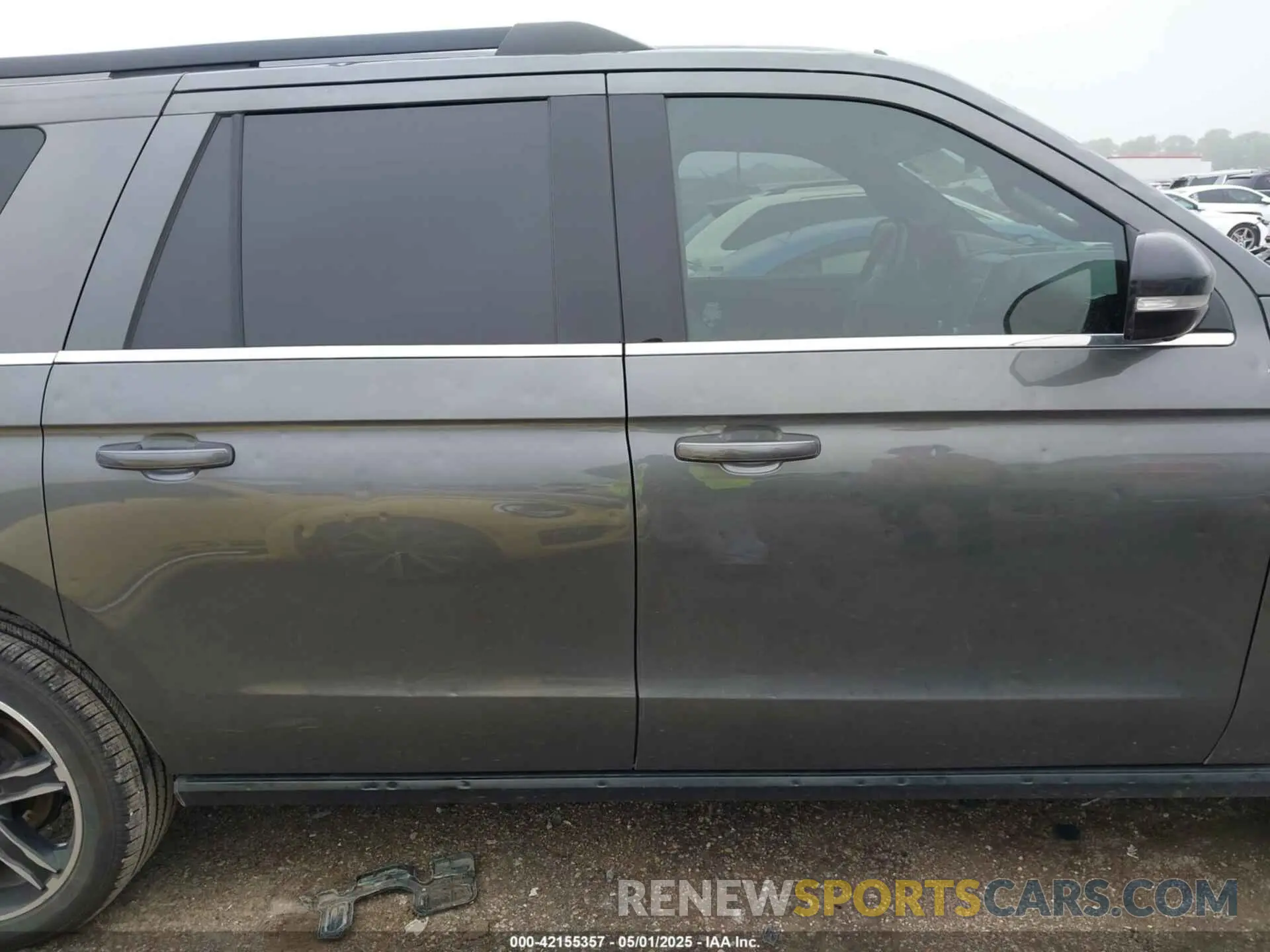 13 Photograph of a damaged car 1FMJK1KTXMEA33099 FORD EXPEDITION 2021