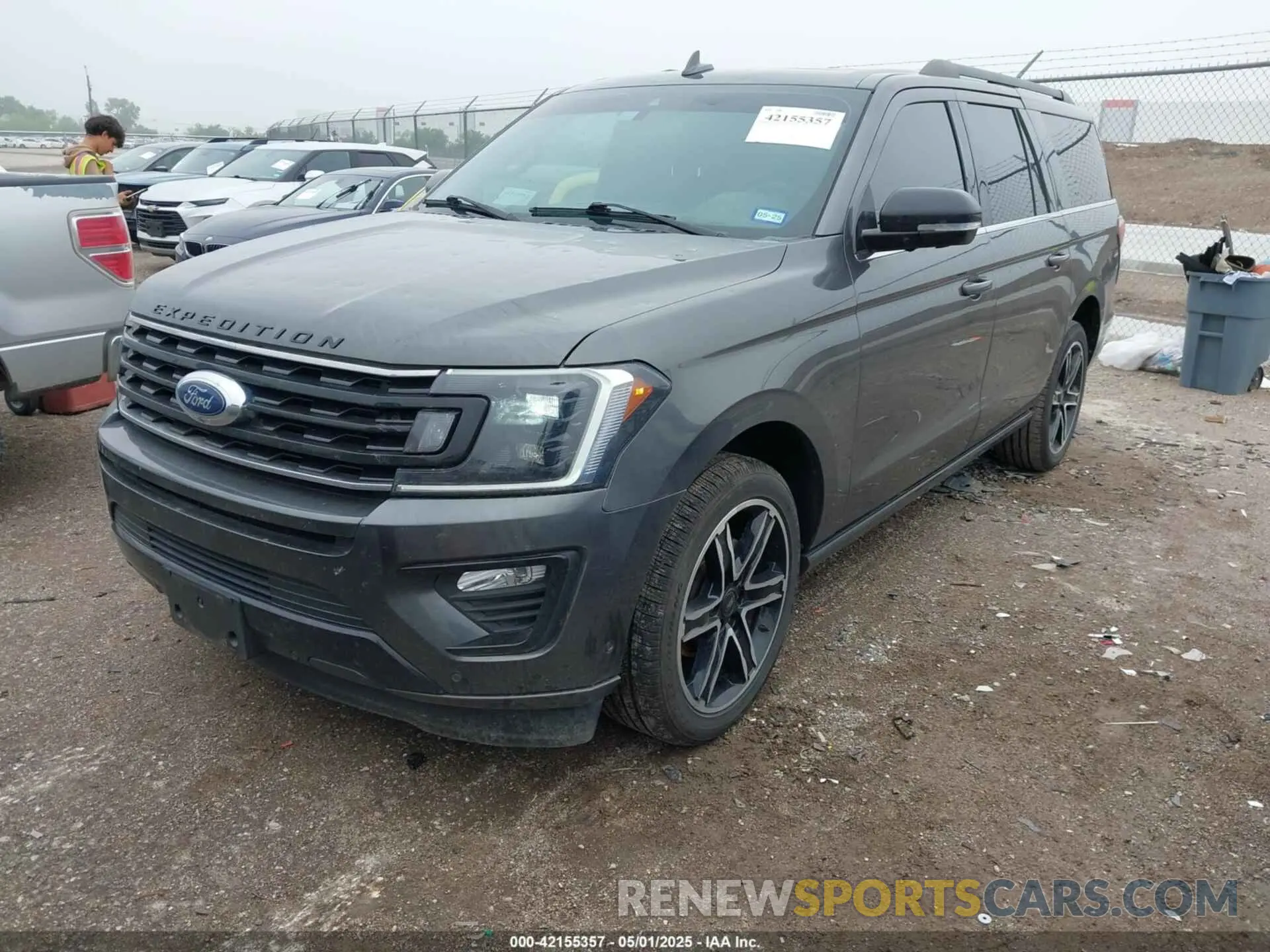 2 Photograph of a damaged car 1FMJK1KTXMEA33099 FORD EXPEDITION 2021