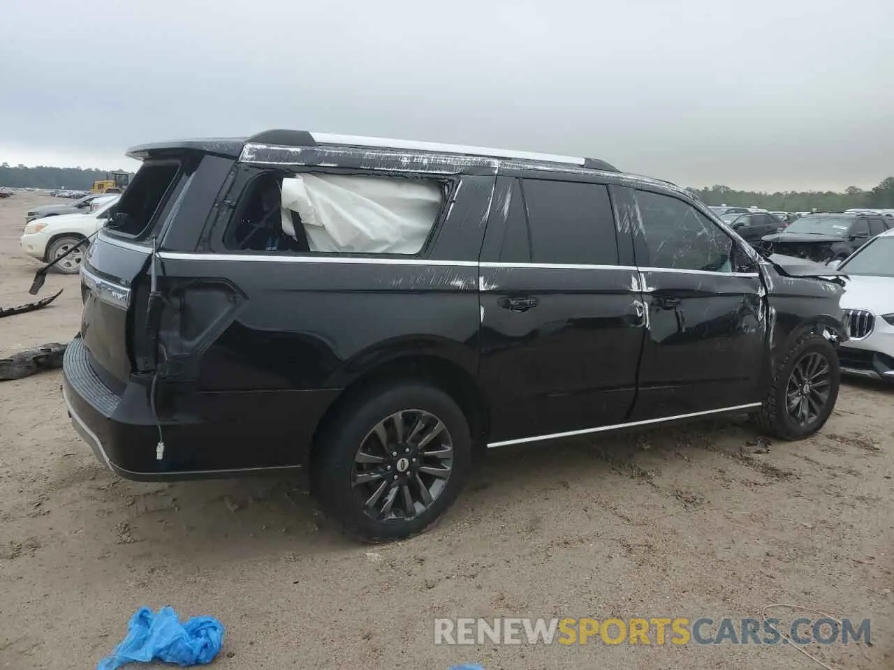 3 Photograph of a damaged car 1FMJK2AT0MEA08686 FORD EXPEDITION 2021