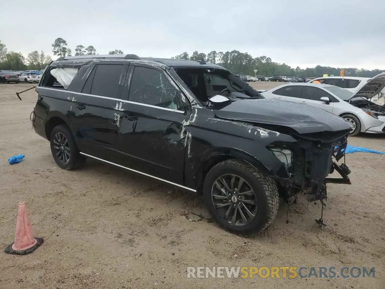 4 Photograph of a damaged car 1FMJK2AT0MEA08686 FORD EXPEDITION 2021