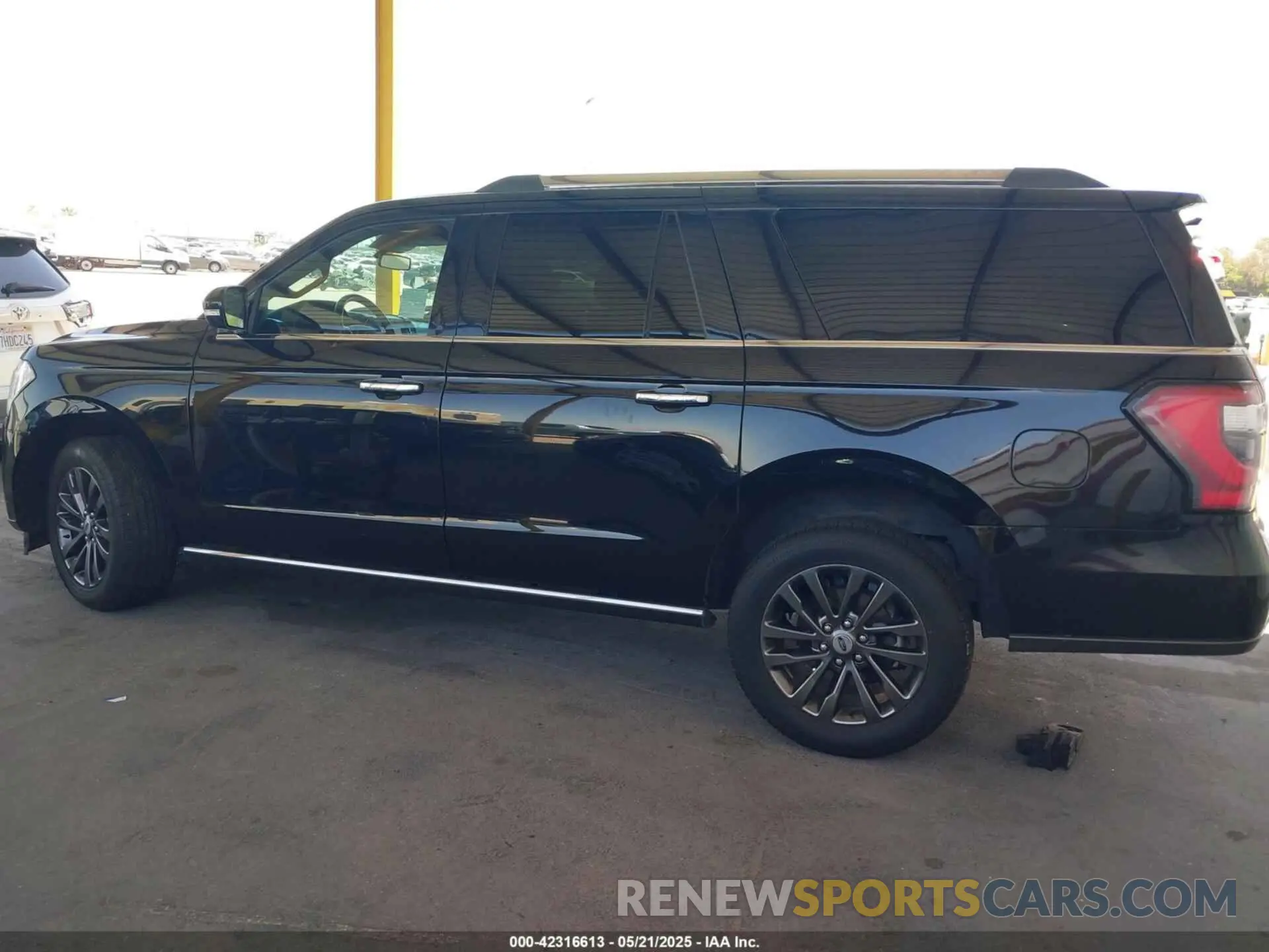 14 Photograph of a damaged car 1FMJK2AT0MEA26735 FORD EXPEDITION 2021