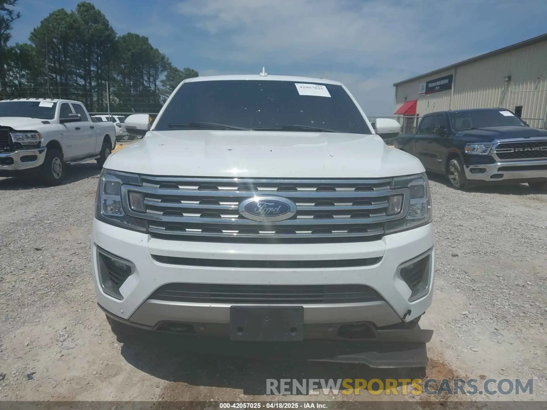 12 Photograph of a damaged car 1FMJK2AT1MEA25657 FORD EXPEDITION 2021