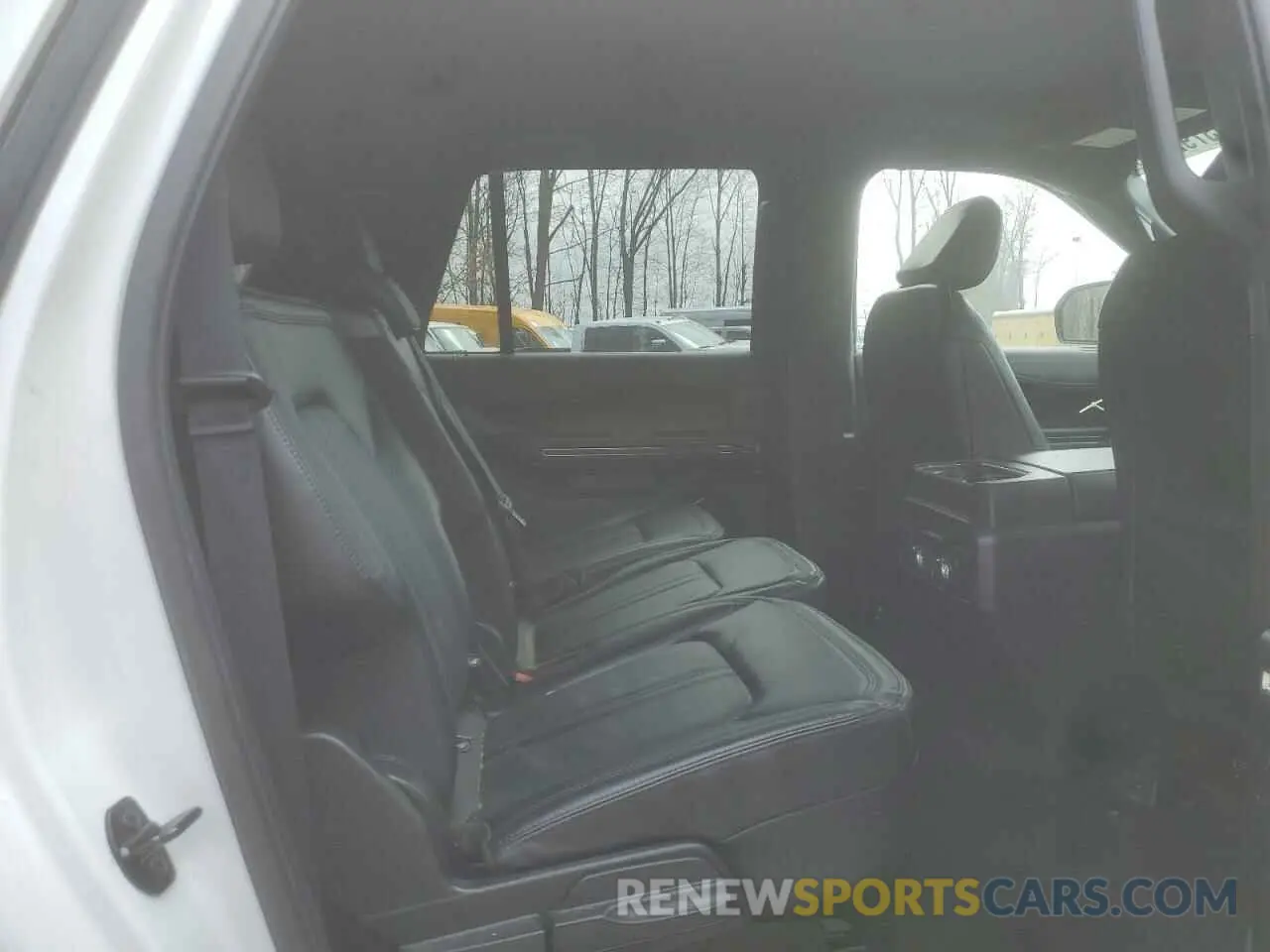 11 Photograph of a damaged car 1FMJK2AT1MEA39543 FORD EXPEDITION 2021