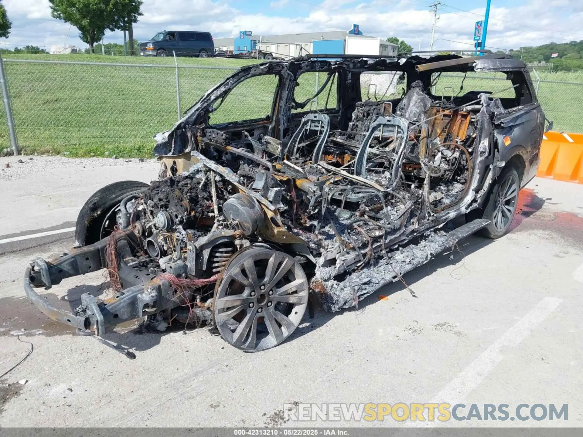 2 Photograph of a damaged car 1FMJK2AT2MEA66928 FORD EXPEDITION 2021