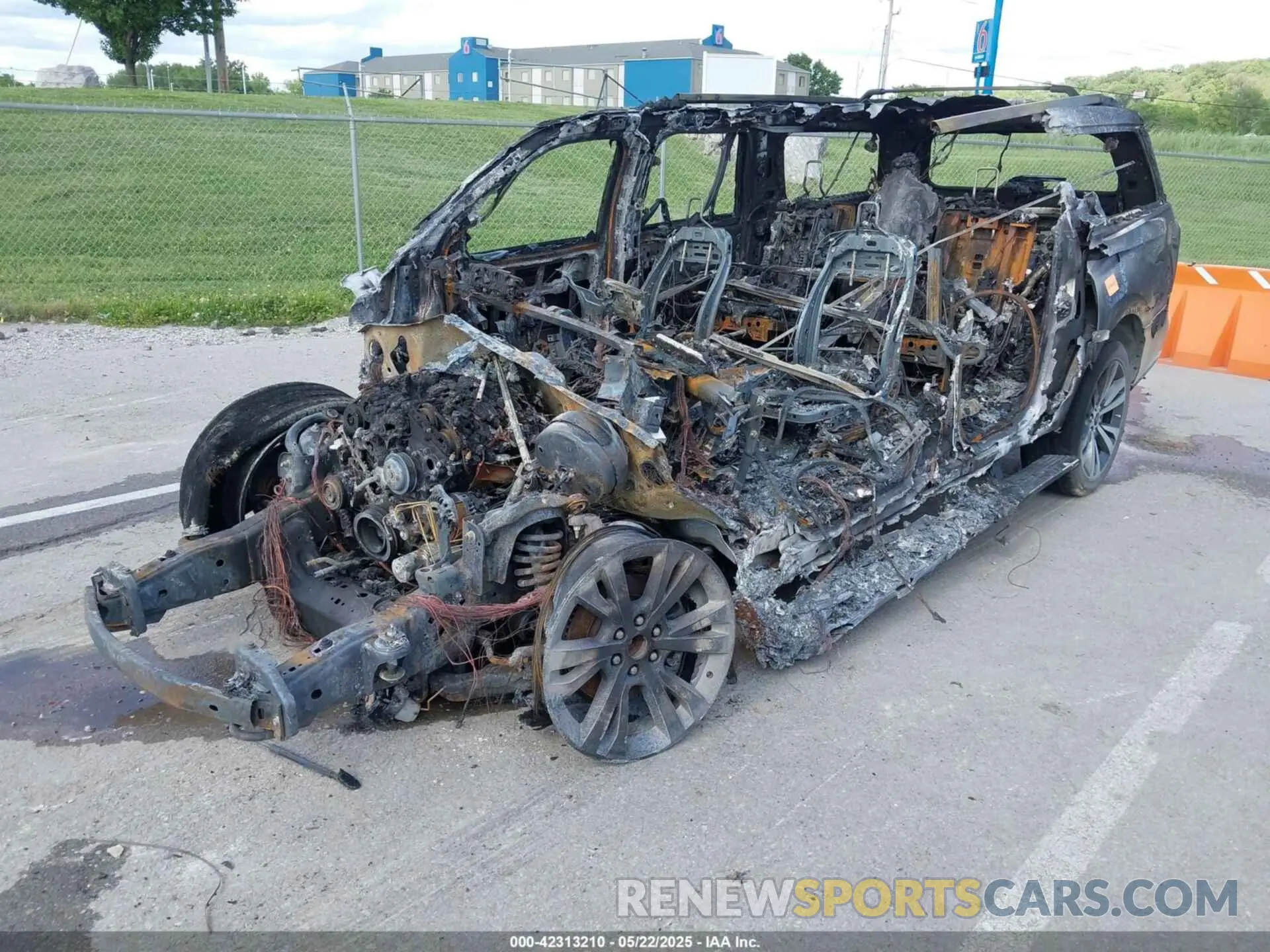 6 Photograph of a damaged car 1FMJK2AT2MEA66928 FORD EXPEDITION 2021