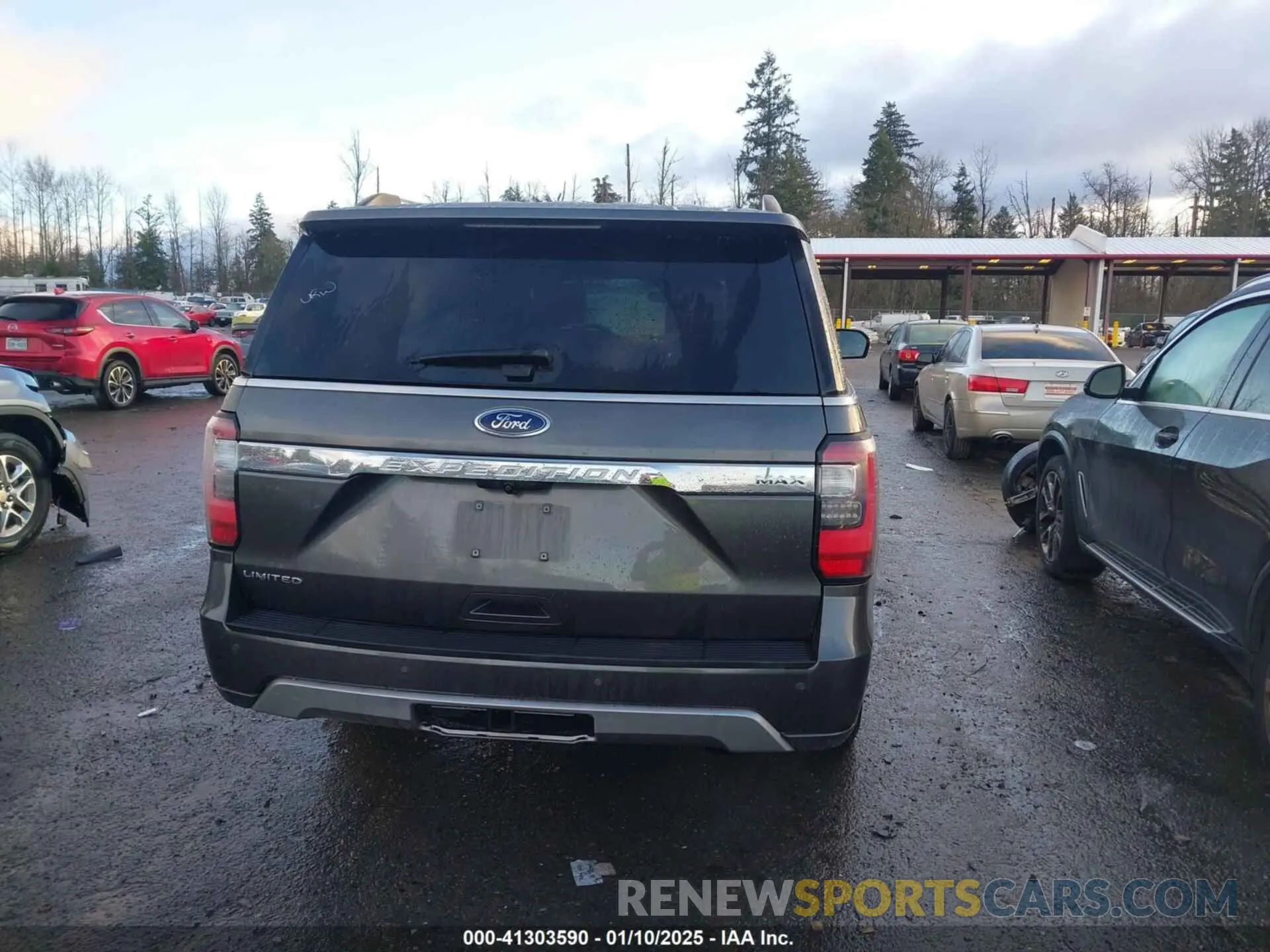 16 Photograph of a damaged car 1FMJK2AT4MEA38130 FORD EXPEDITION 2021