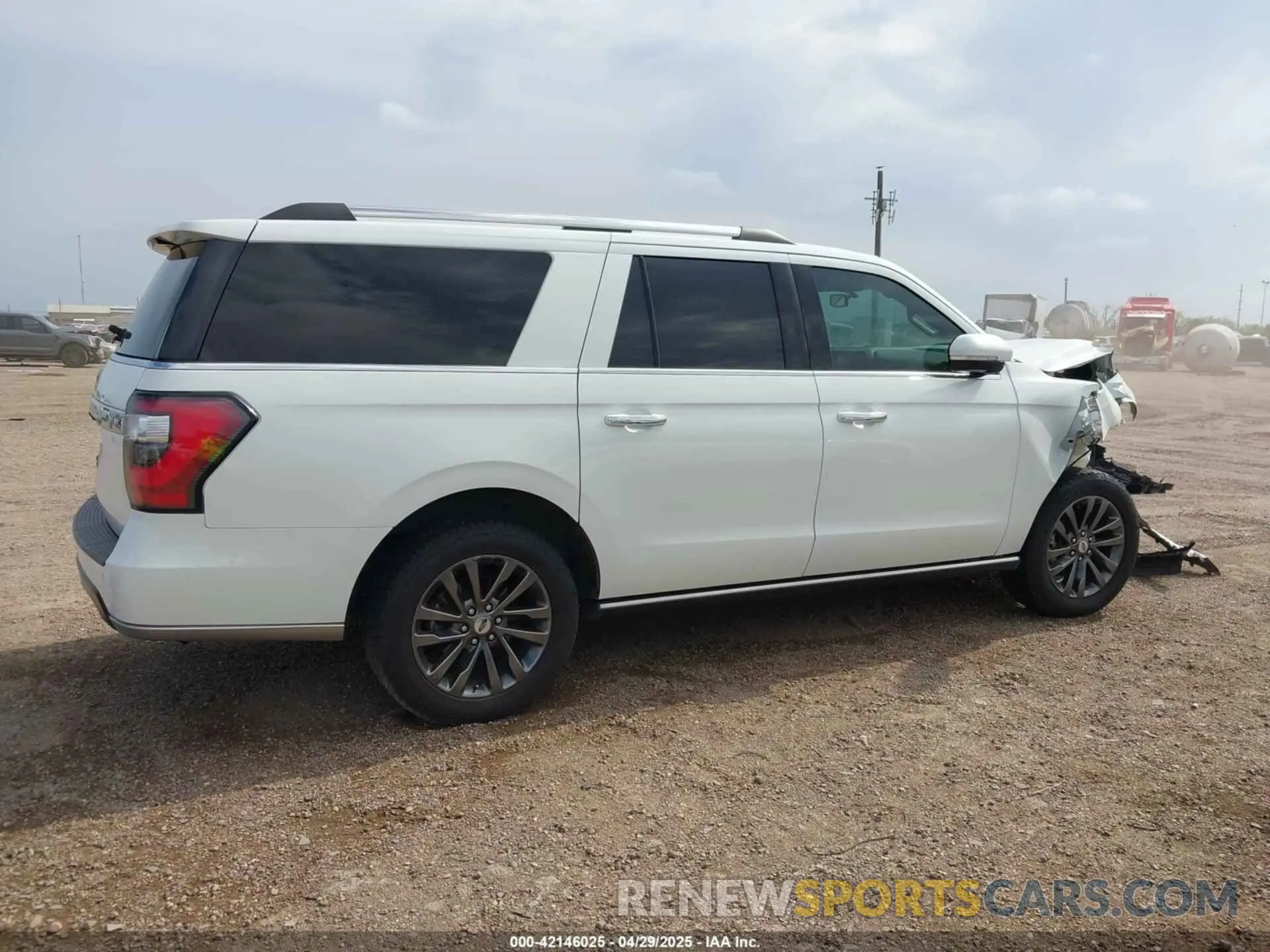 13 Photograph of a damaged car 1FMJK2AT6MEA45533 FORD EXPEDITION 2021