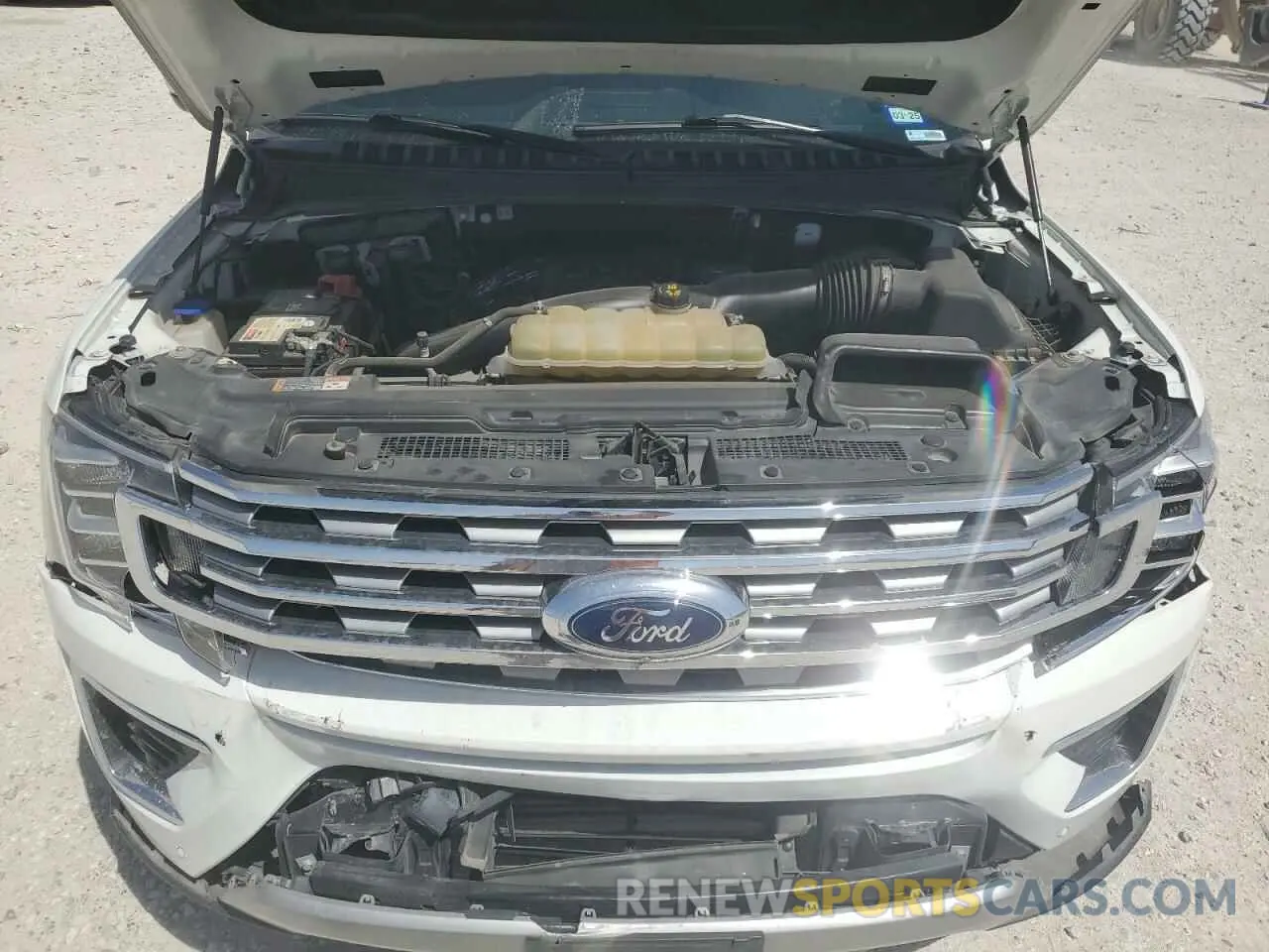 14 Photograph of a damaged car 1FMJK2AT6MEA46679 FORD EXPEDITION 2021