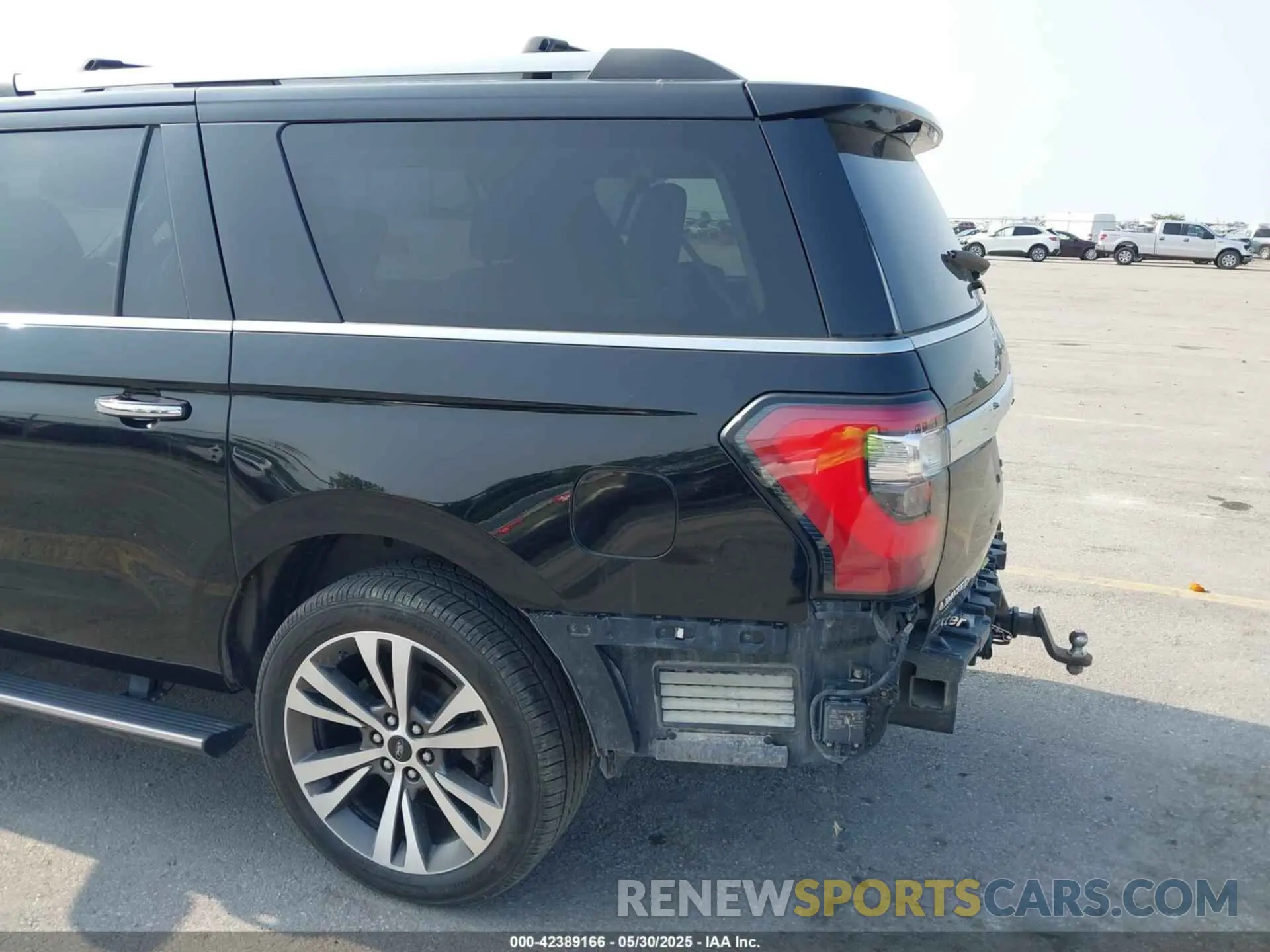 22 Photograph of a damaged car 1FMJK2AT8MEA74337 FORD EXPEDITION 2021