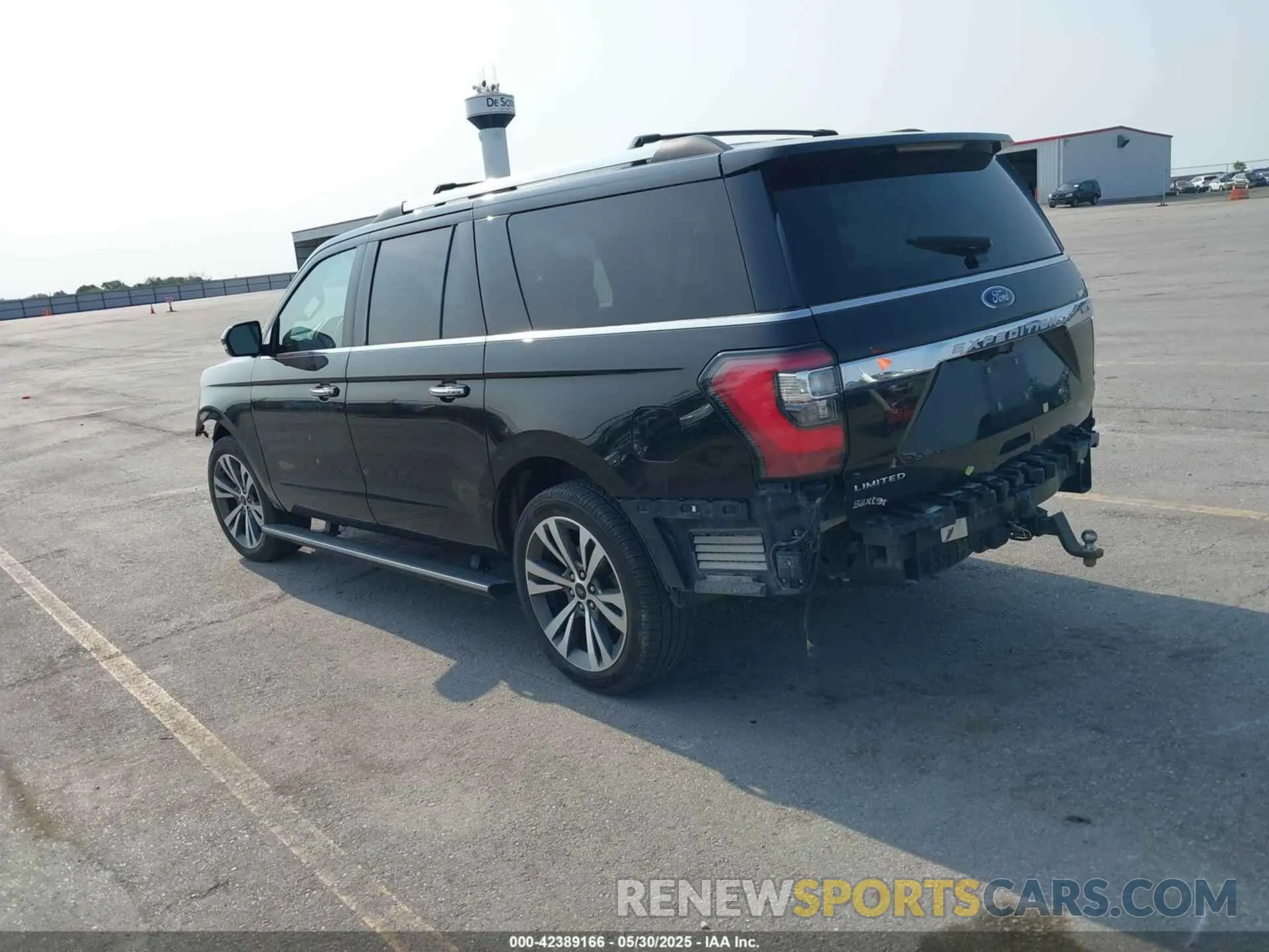 3 Photograph of a damaged car 1FMJK2AT8MEA74337 FORD EXPEDITION 2021