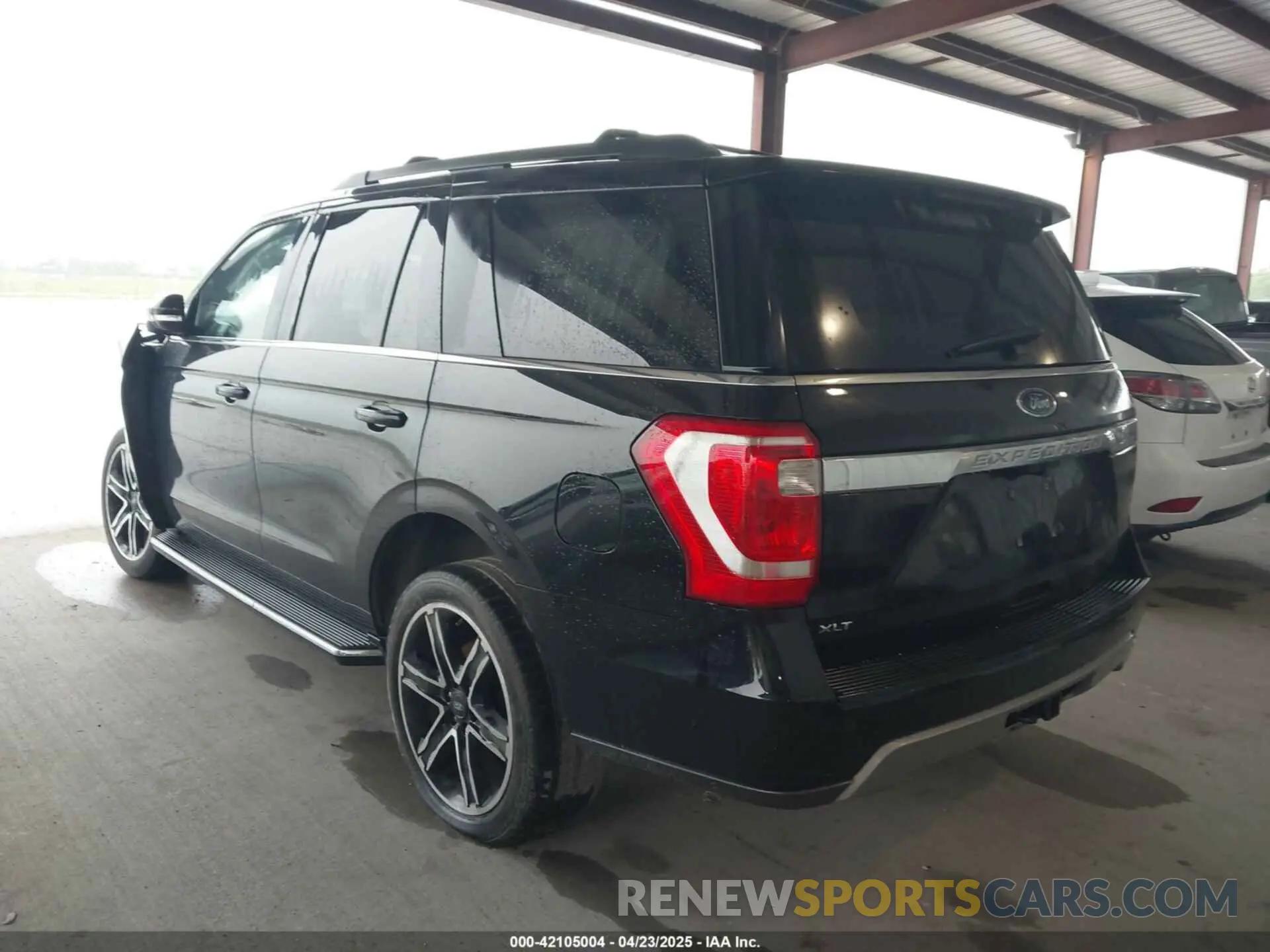 3 Photograph of a damaged car 1FMJU1HT2MEA29260 FORD EXPEDITION 2021