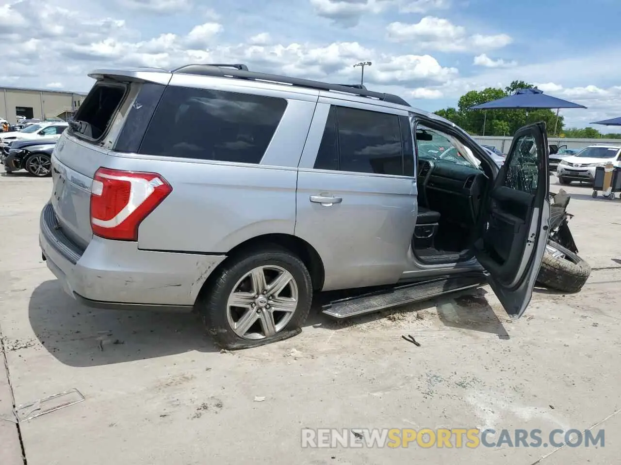 3 Photograph of a damaged car 1FMJU1HT2MEA79897 FORD EXPEDITION 2021