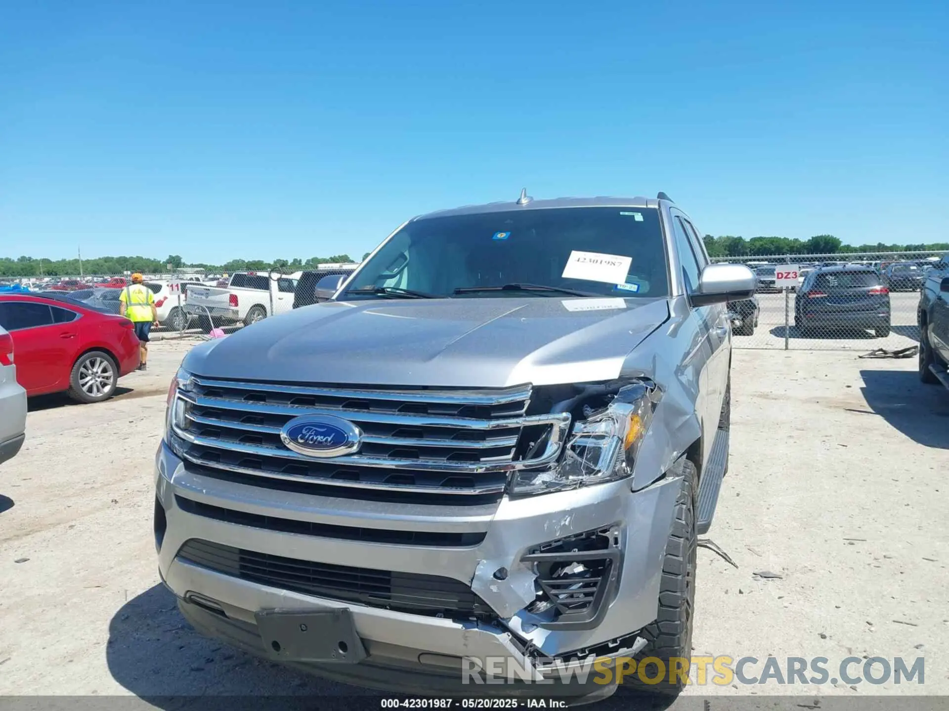 2 Photograph of a damaged car 1FMJU1HT4MEA32953 FORD EXPEDITION 2021