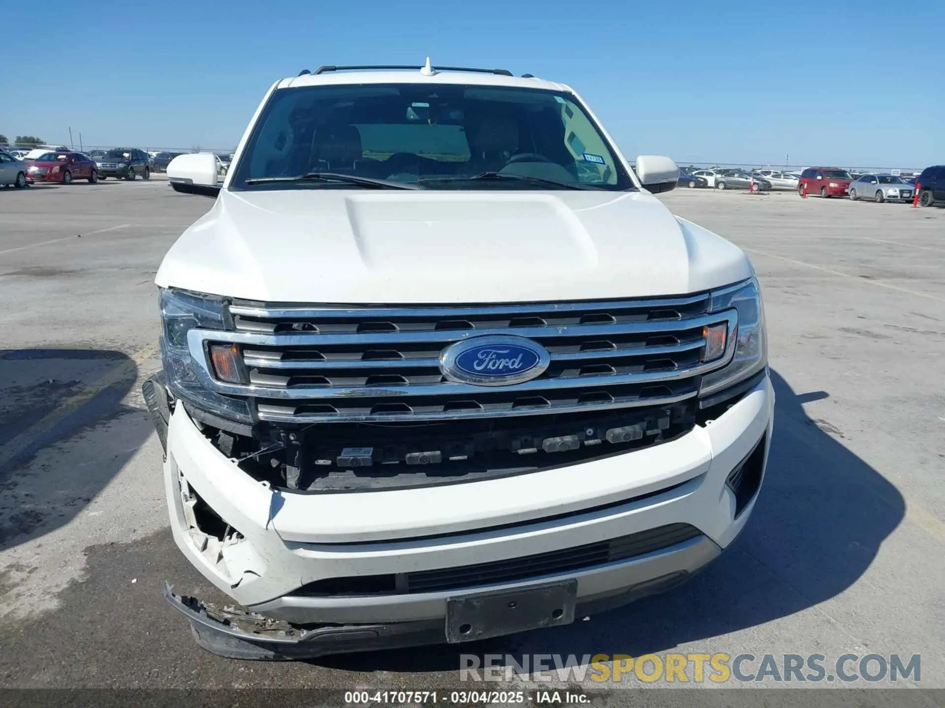 13 Photograph of a damaged car 1FMJU1HT4MEA76807 FORD EXPEDITION 2021