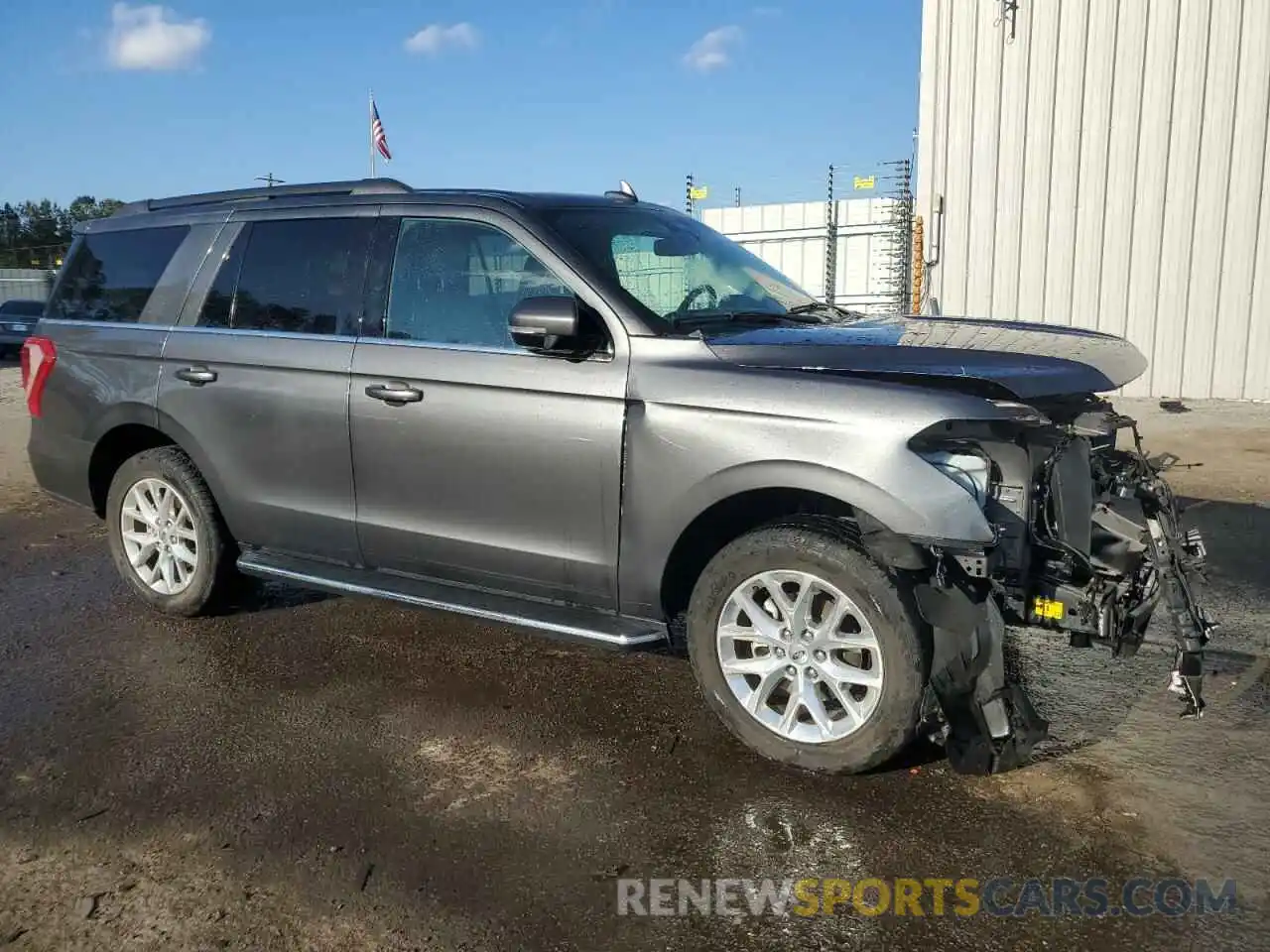 4 Photograph of a damaged car 1FMJU1HT4MEA85801 FORD EXPEDITION 2021