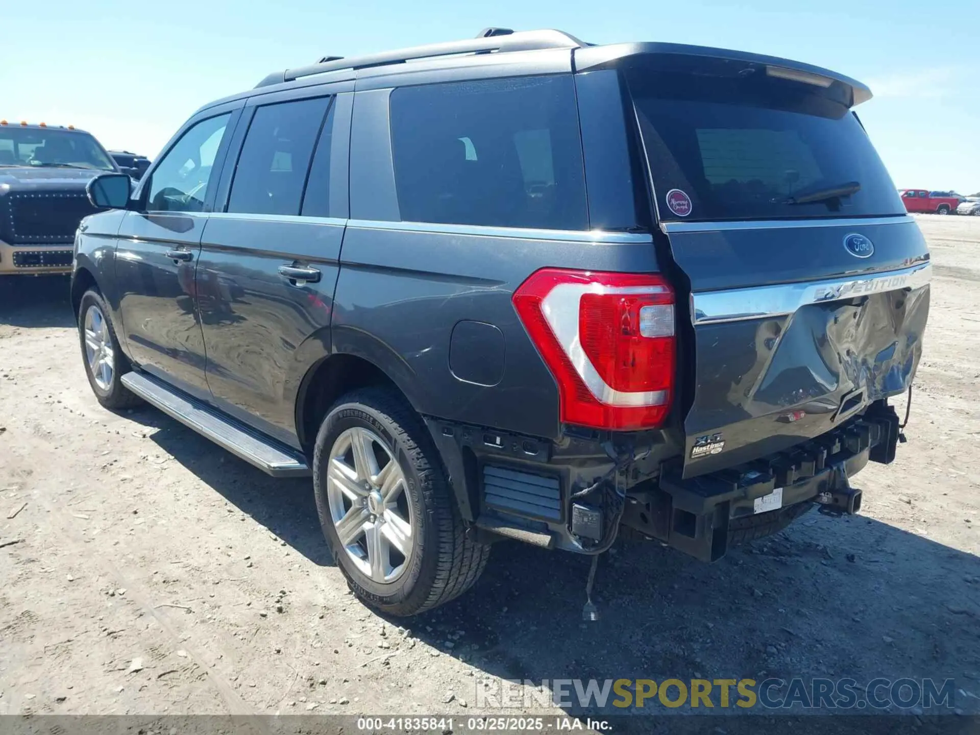 3 Photograph of a damaged car 1FMJU1HT7MEA03432 FORD EXPEDITION 2021