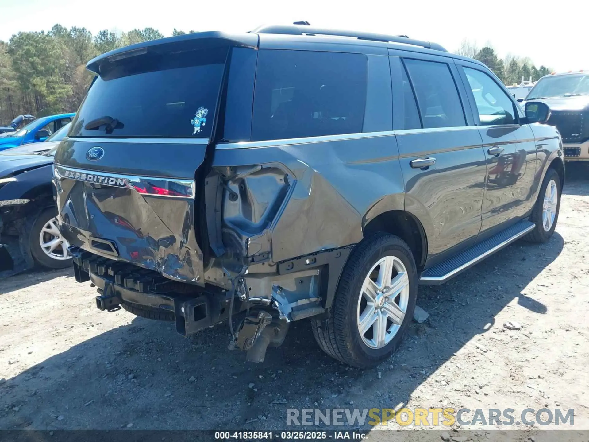 4 Photograph of a damaged car 1FMJU1HT7MEA03432 FORD EXPEDITION 2021