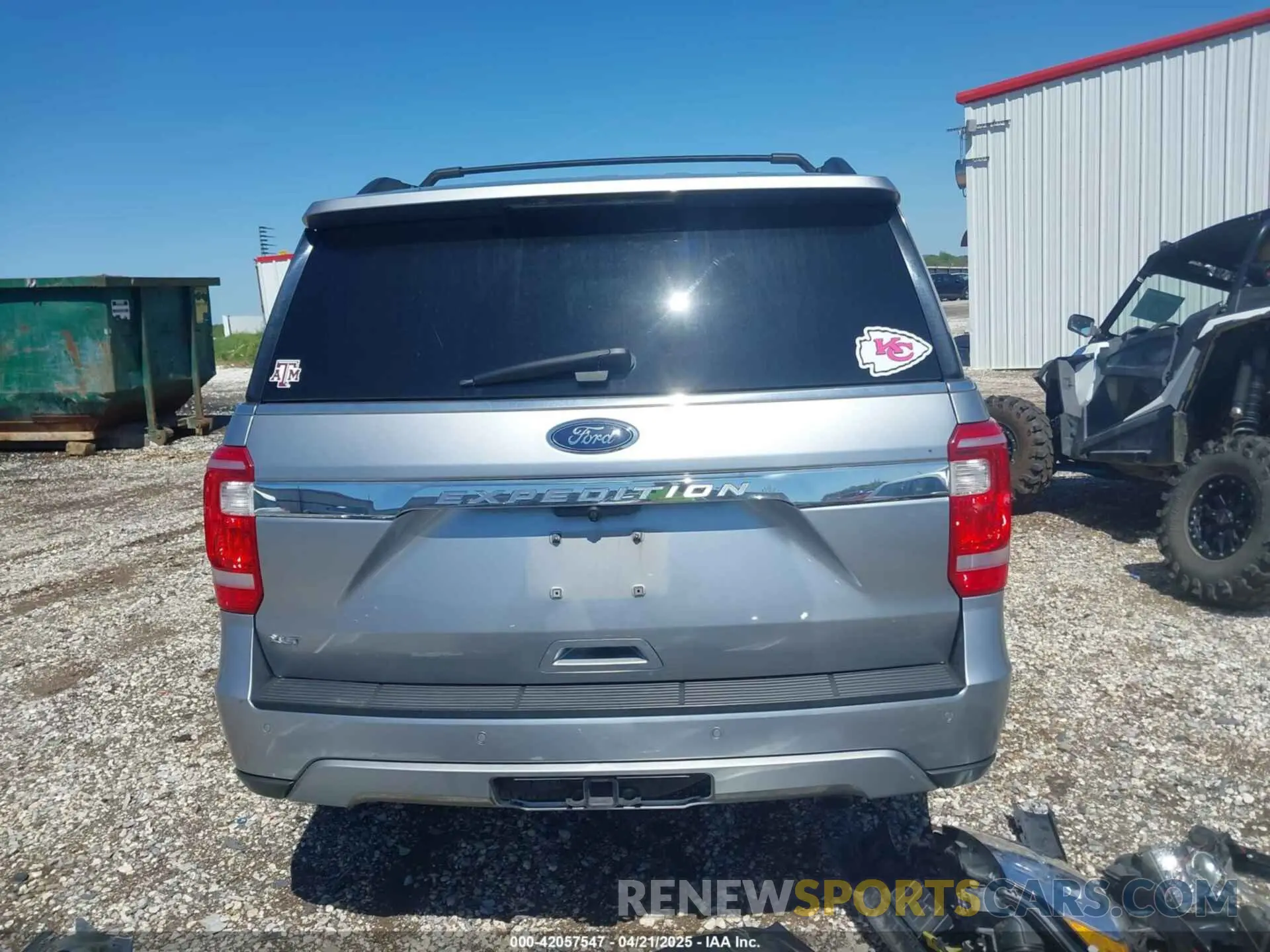 17 Photograph of a damaged car 1FMJU1HT9MEA33614 FORD EXPEDITION 2021