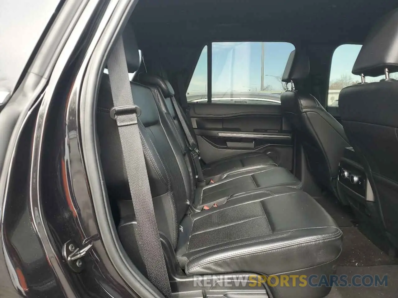 11 Photograph of a damaged car 1FMJU1HT9MEA35301 FORD EXPEDITION 2021