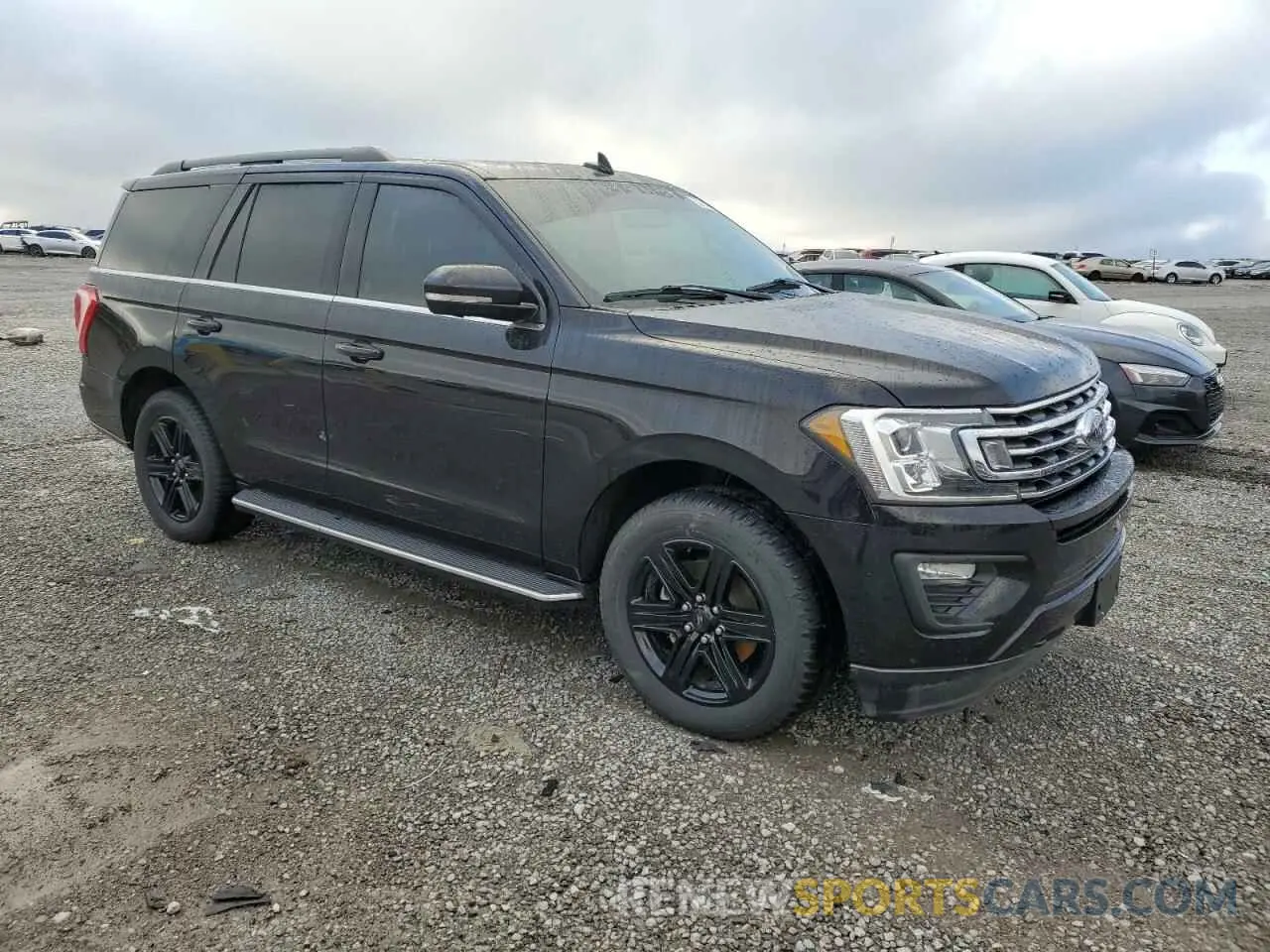 4 Photograph of a damaged car 1FMJU1JT1MEA76161 FORD EXPEDITION 2021