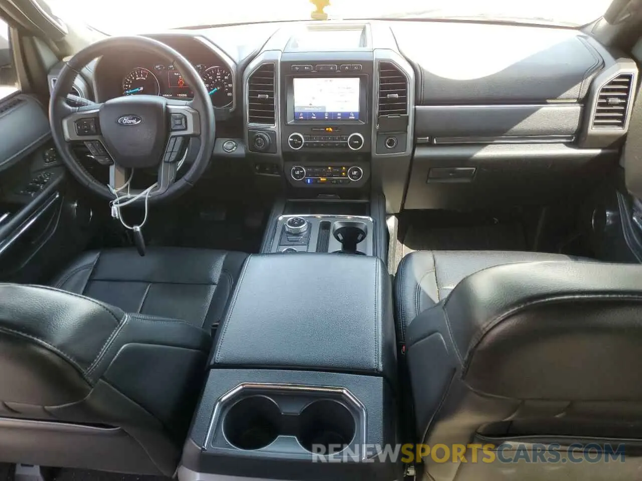 8 Photograph of a damaged car 1FMJU1JT2MEA70238 FORD EXPEDITION 2021