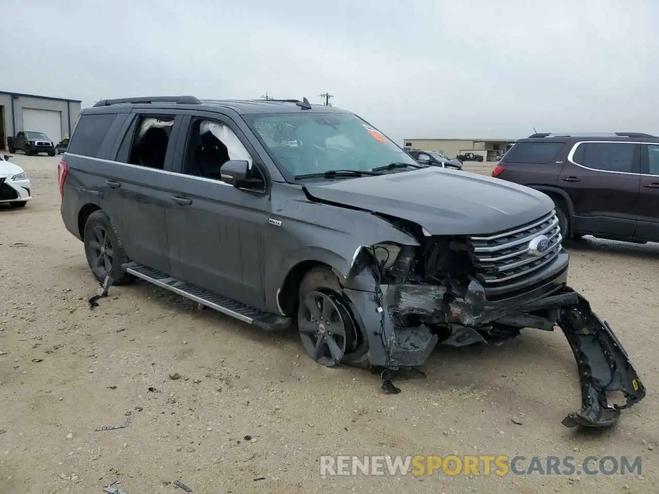 4 Photograph of a damaged car 1FMJU1JT3MEA49057 FORD EXPEDITION 2021