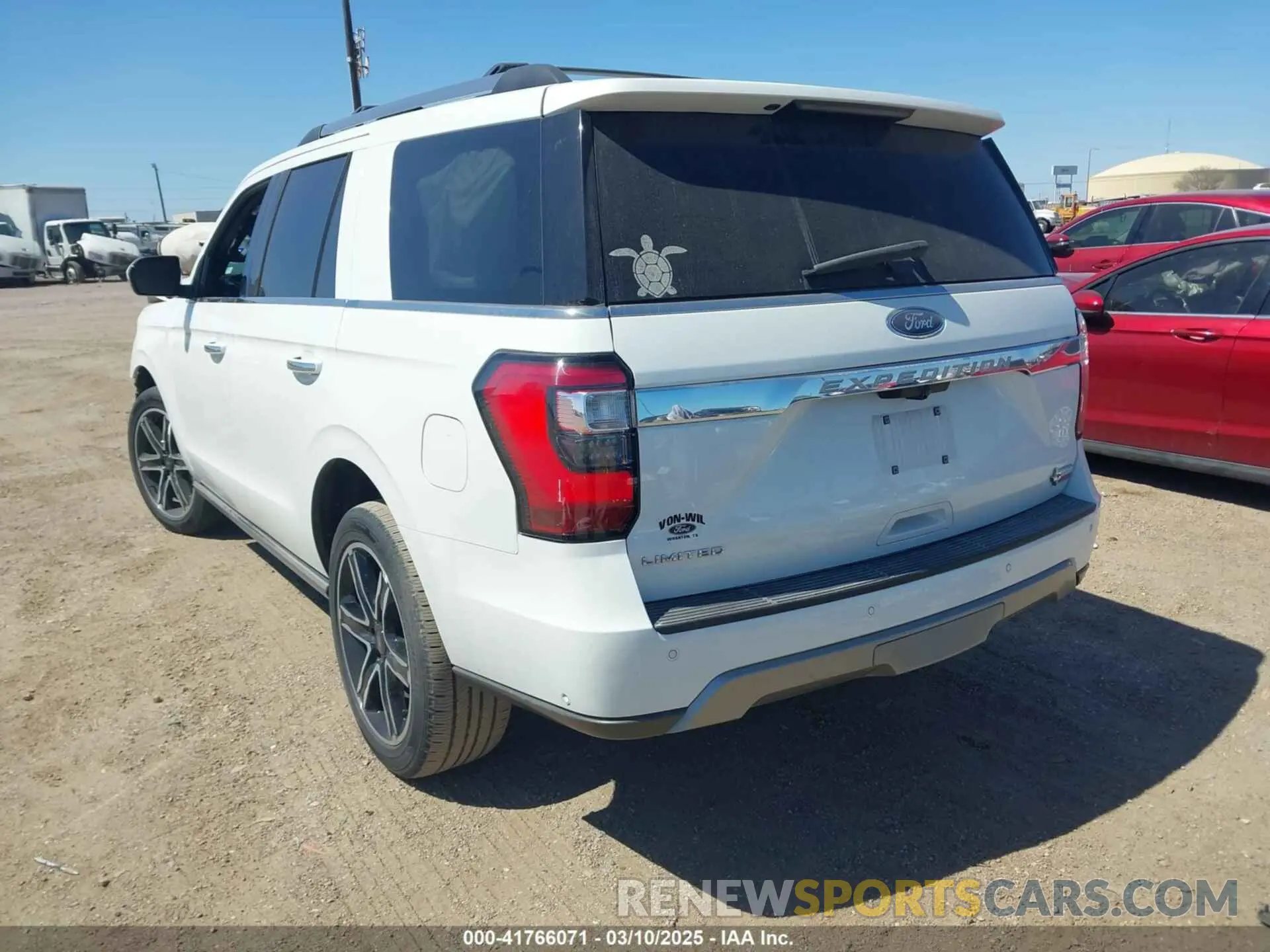 3 Photograph of a damaged car 1FMJU1KT0MEA73802 FORD EXPEDITION 2021