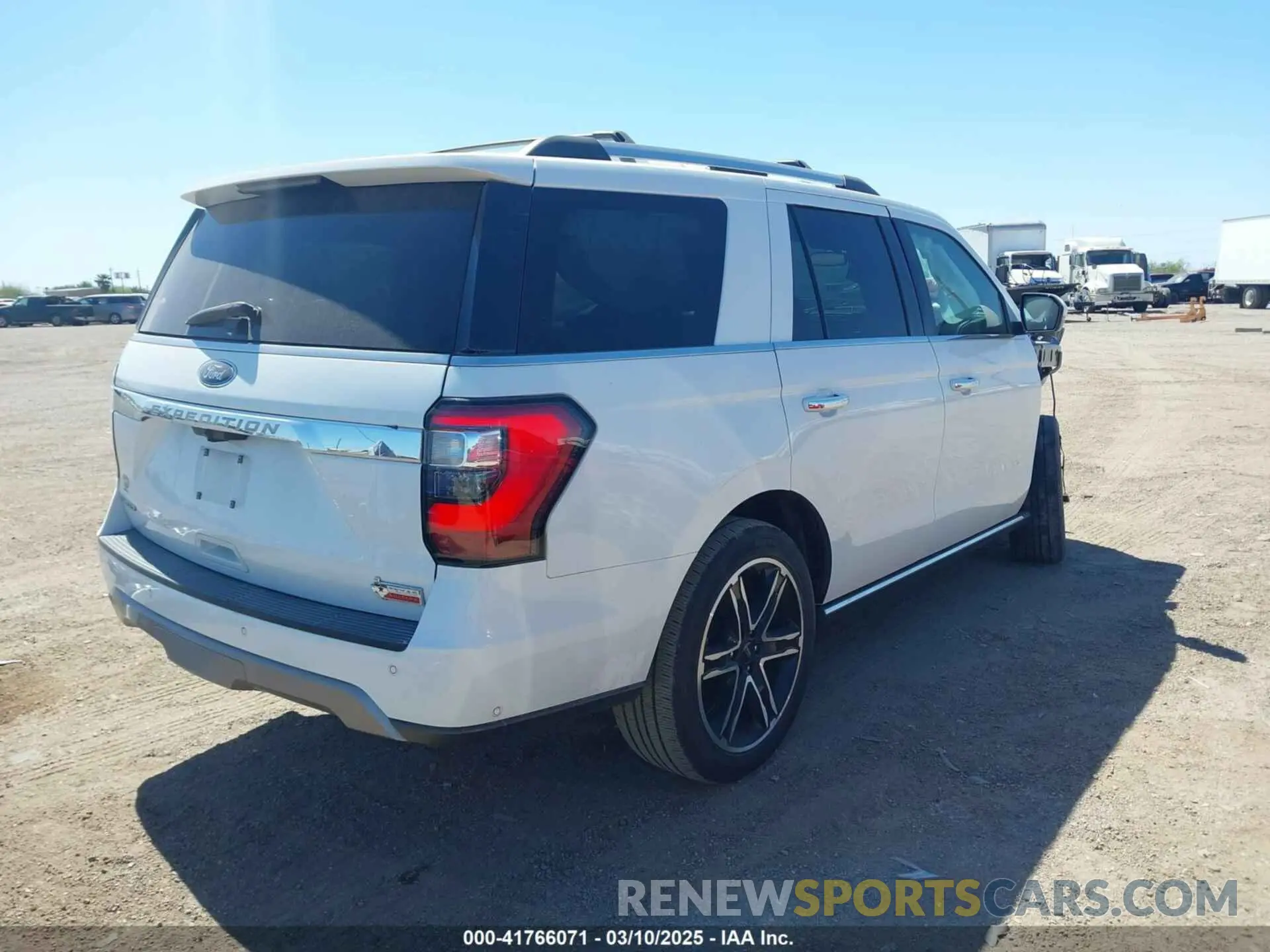 4 Photograph of a damaged car 1FMJU1KT0MEA73802 FORD EXPEDITION 2021
