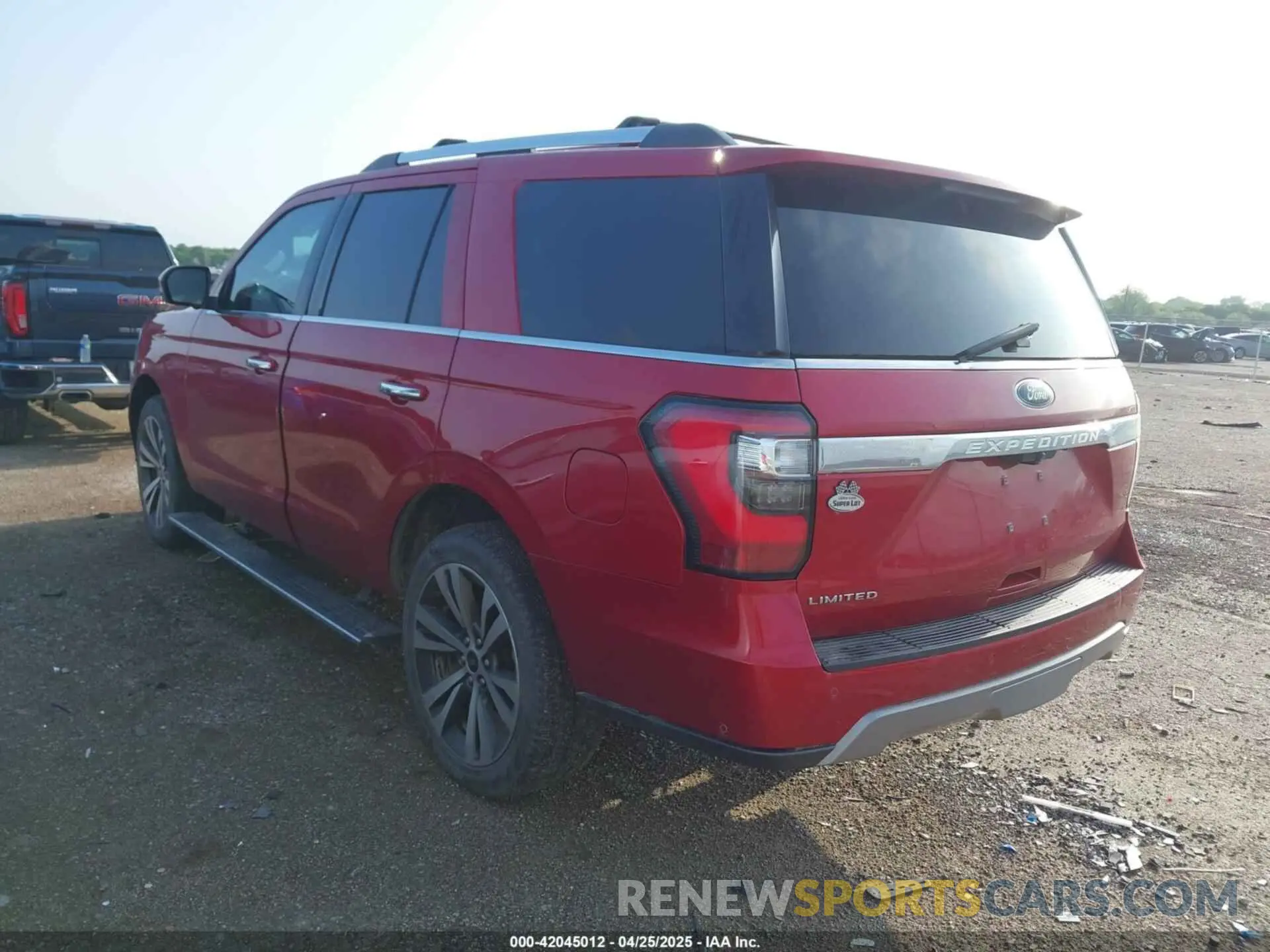 3 Photograph of a damaged car 1FMJU1KT4MEA56128 FORD EXPEDITION 2021