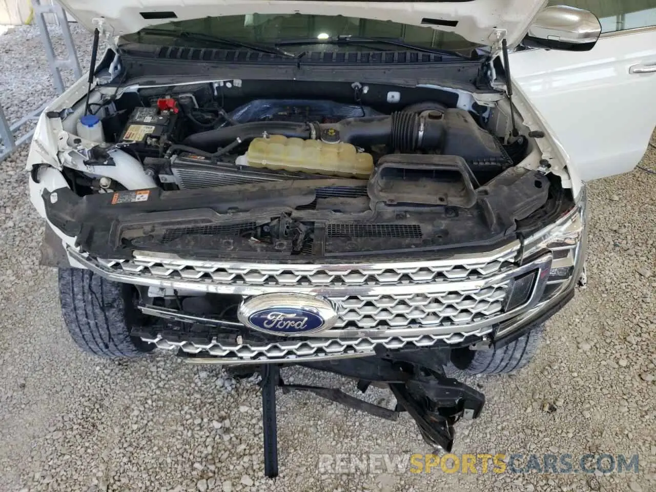 13 Photograph of a damaged car 1FMJU1MT0MEA20529 FORD EXPEDITION 2021