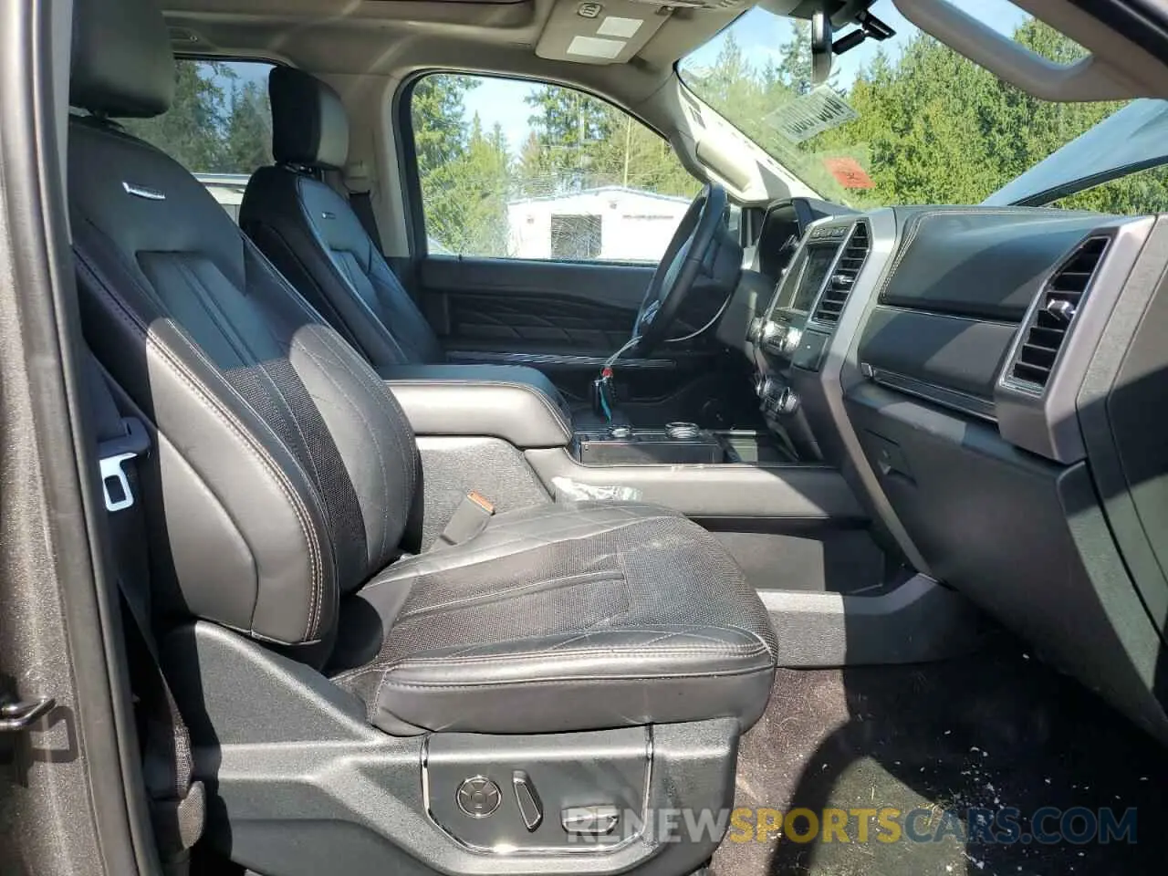 7 Photograph of a damaged car 1FMJU1MT3MEA31394 FORD EXPEDITION 2021