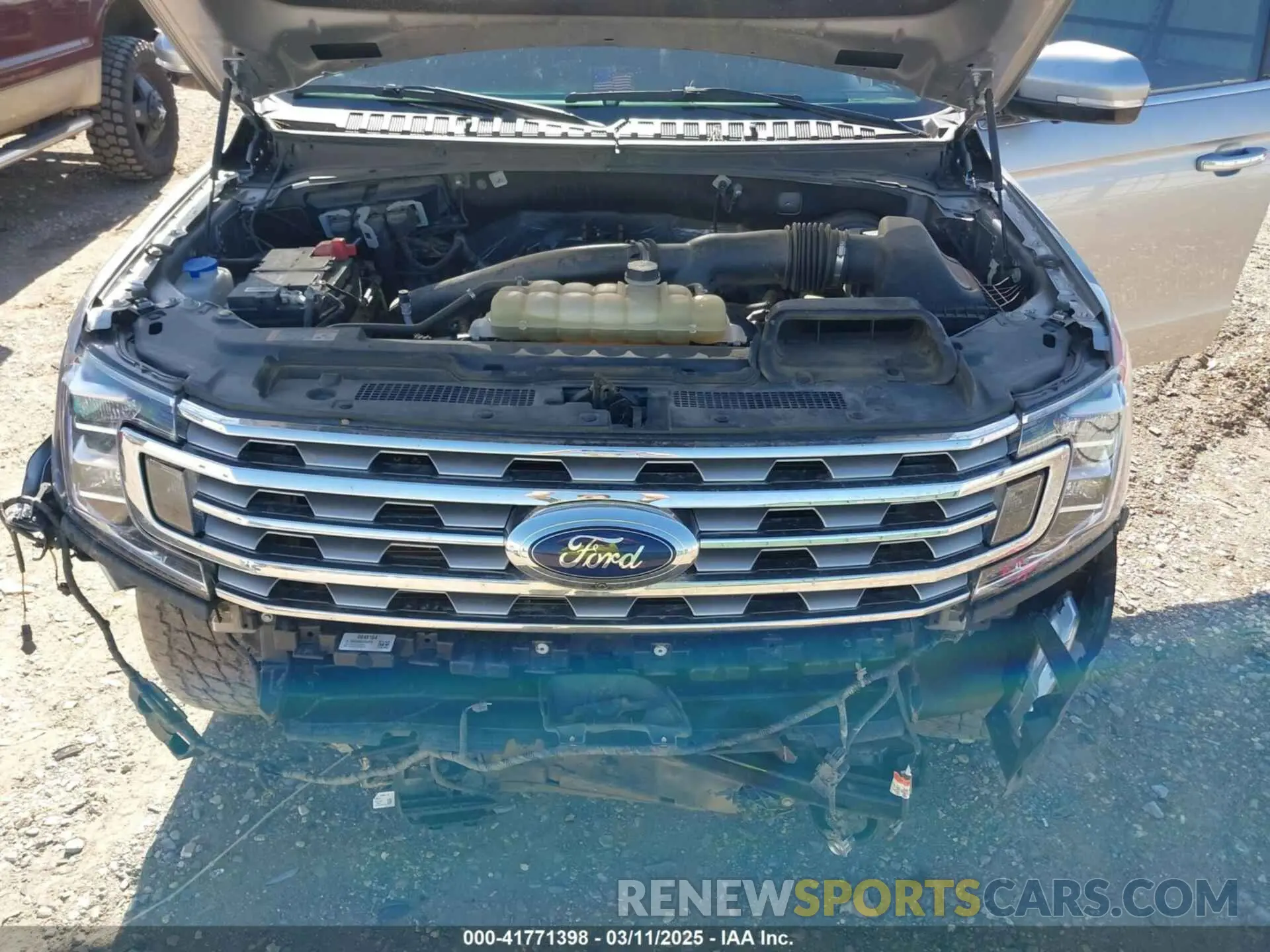 10 Photograph of a damaged car 1FMJU2AT4MEA31107 FORD EXPEDITION 2021