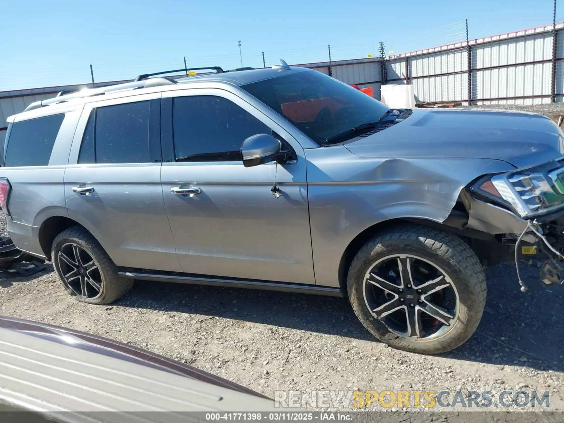 14 Photograph of a damaged car 1FMJU2AT4MEA31107 FORD EXPEDITION 2021