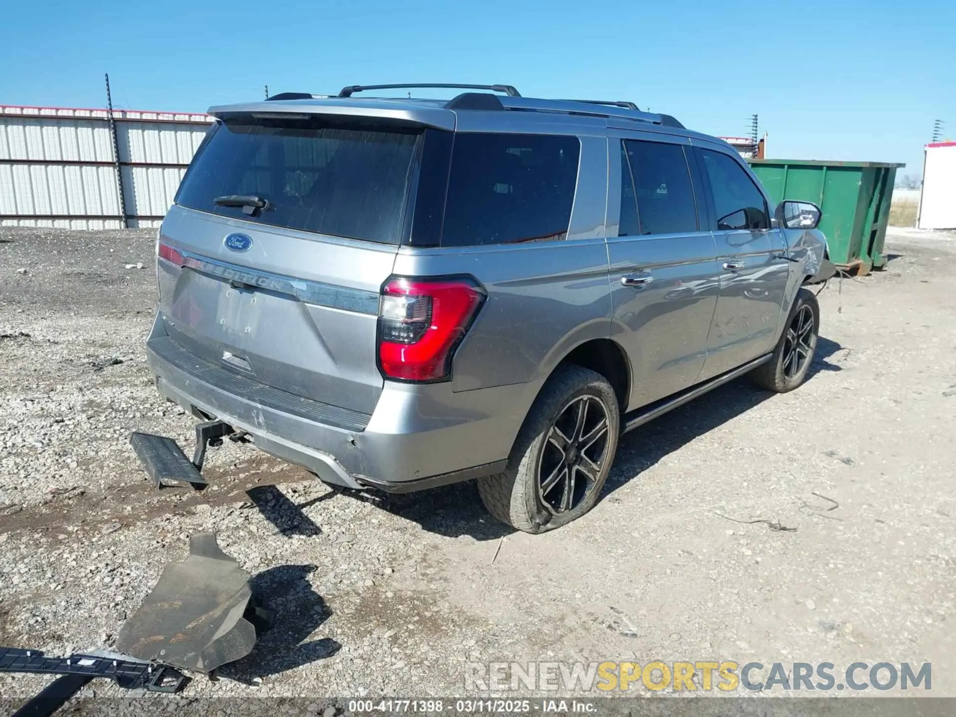 4 Photograph of a damaged car 1FMJU2AT4MEA31107 FORD EXPEDITION 2021