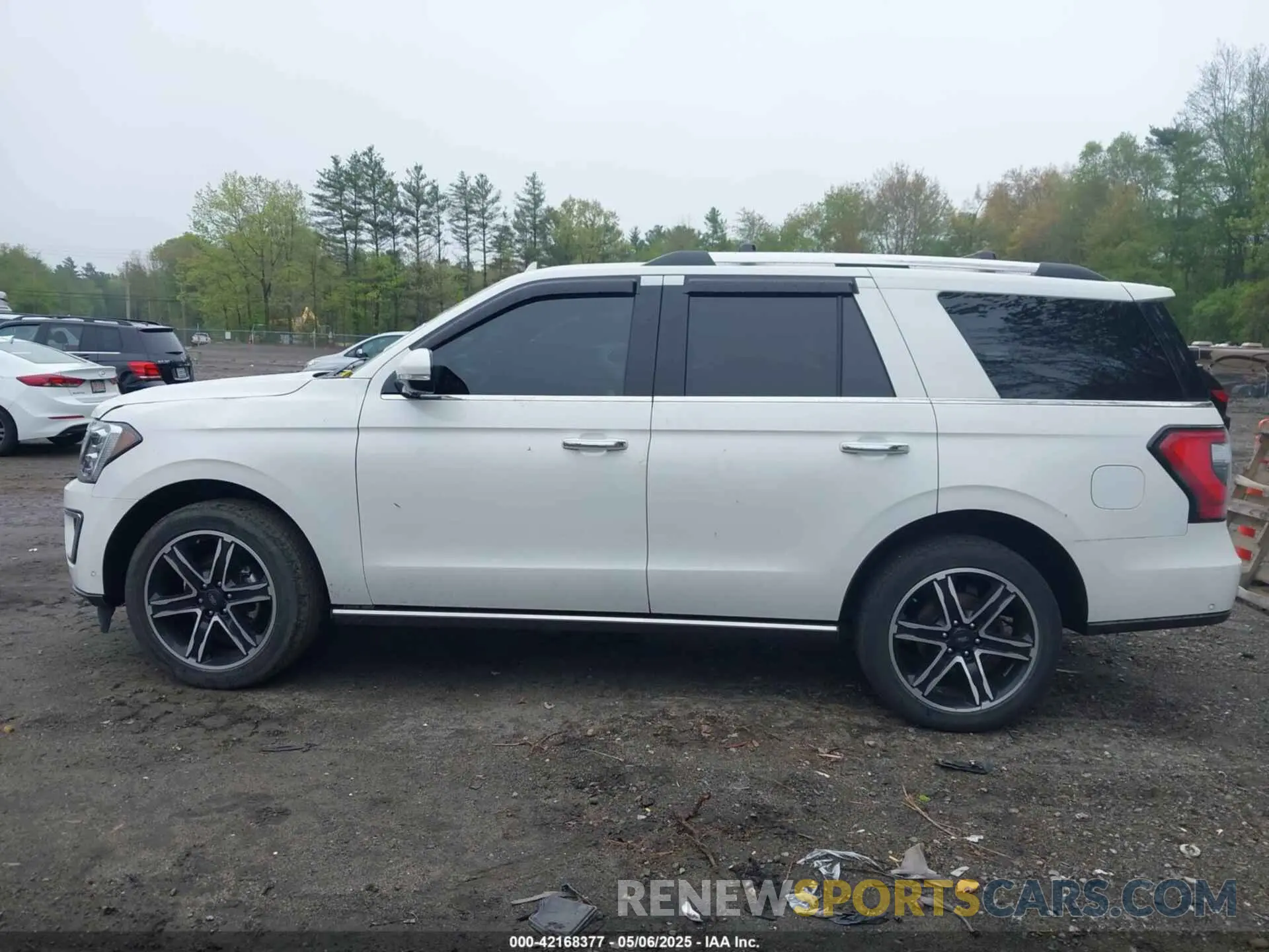 14 Photograph of a damaged car 1FMJU2AT5MEA63726 FORD EXPEDITION 2021